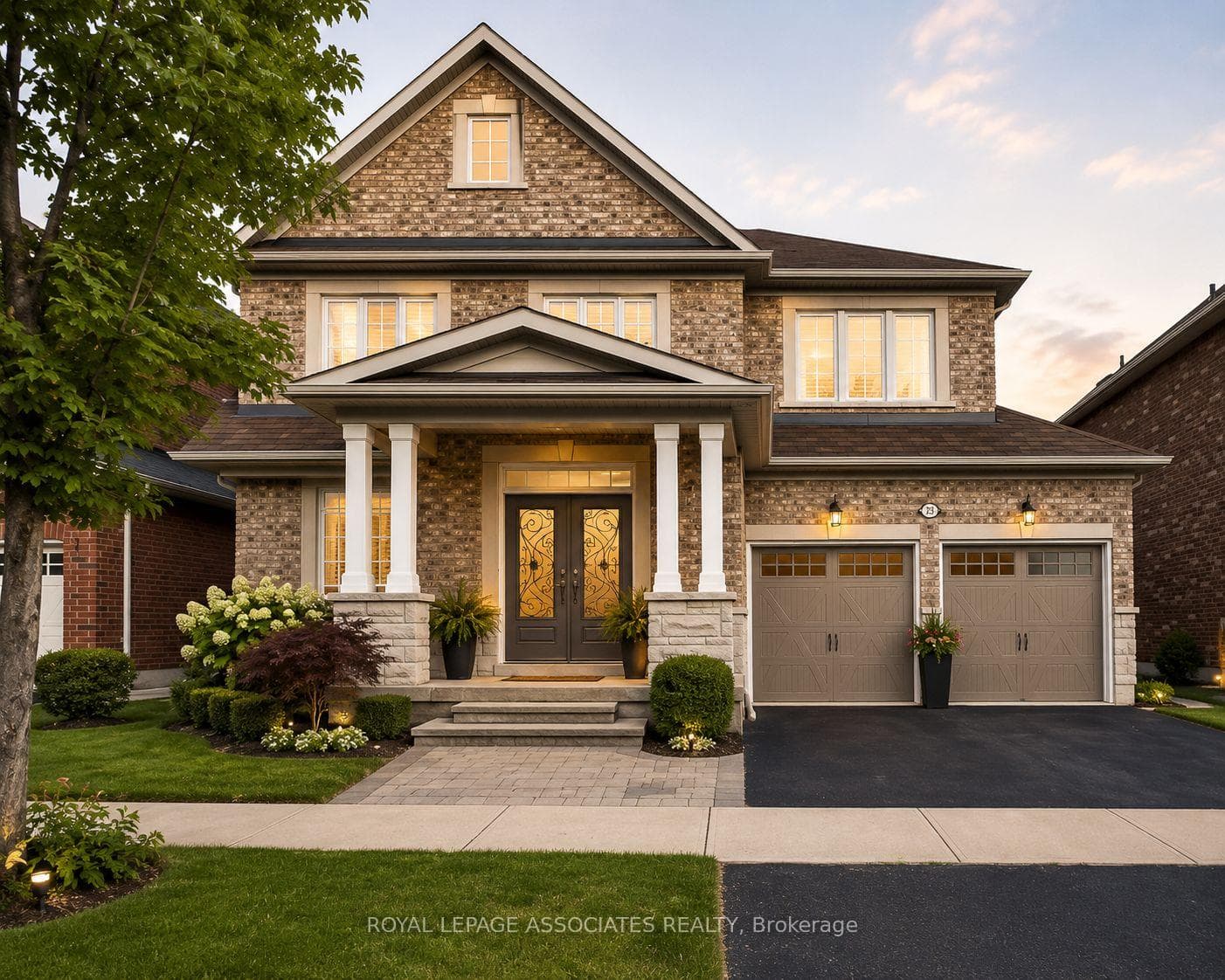 28 Shorten Place, Ajax, ON L1T 0E9, Ajax — photo 1