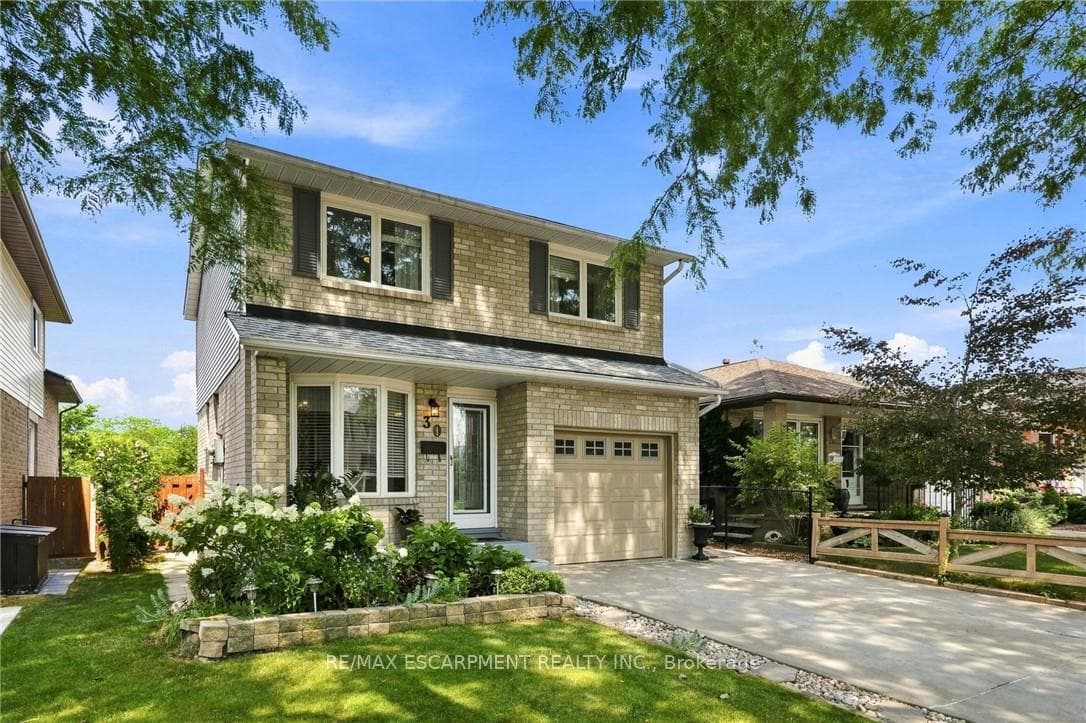30 Twinoaks Crescent, Hamilton, ON L8J 2E9, Hamilton — photo 1