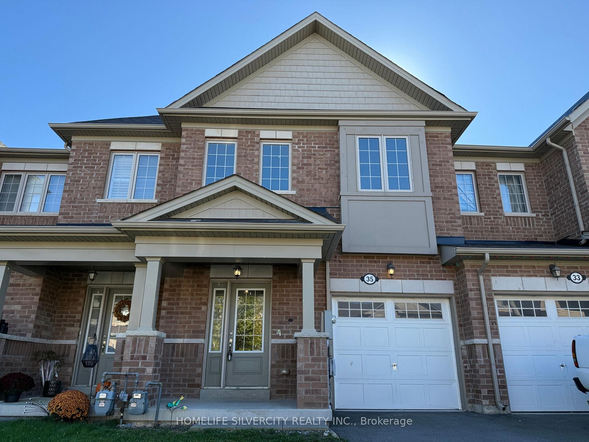 35 Sparkle Drive, Thorold, ON L2V 0H2, Thorold — photo 1