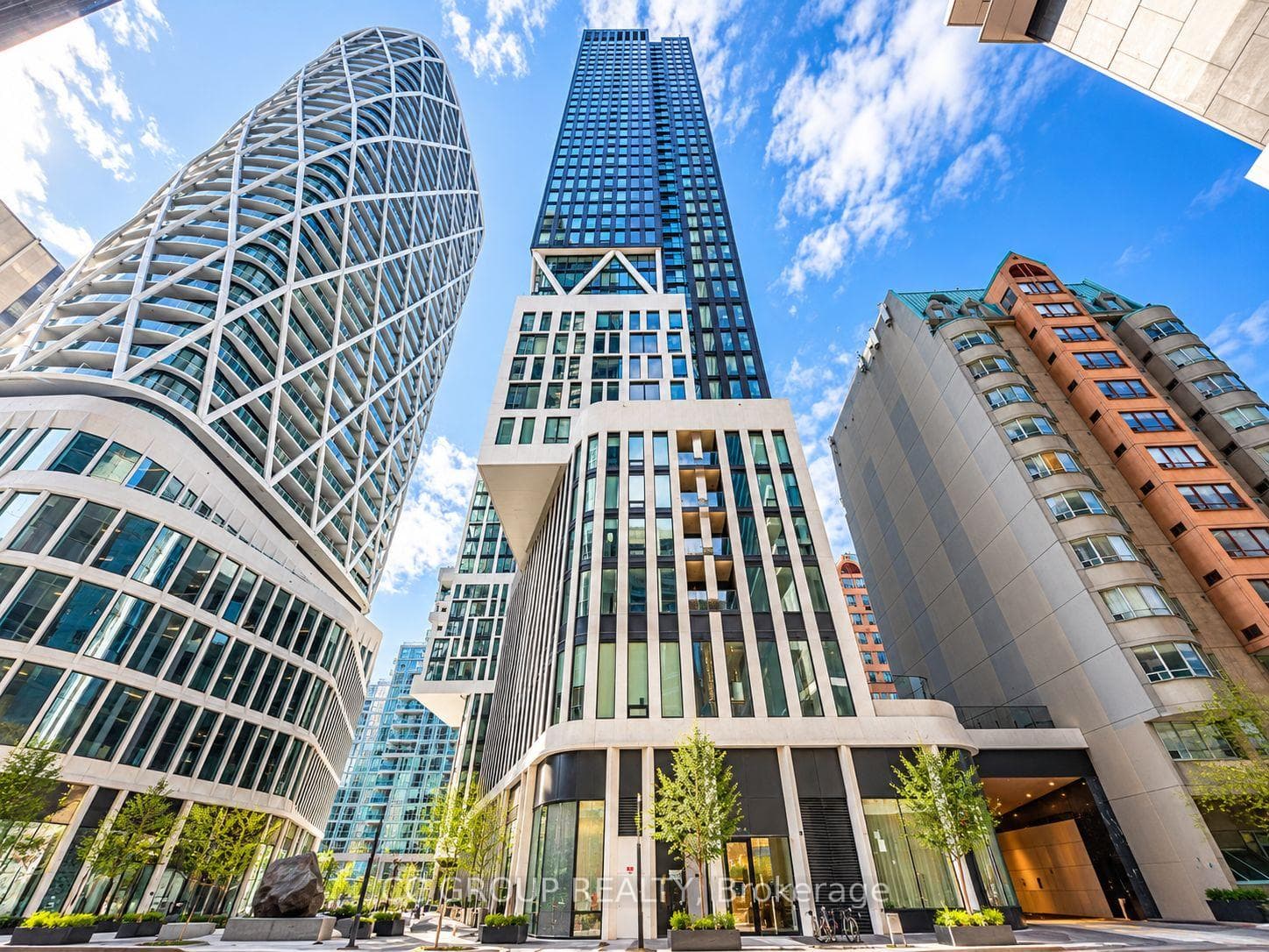 238 Simcoe Street 3405, Toronto, ON M5T 0E2, Toronto C01 — photo 1