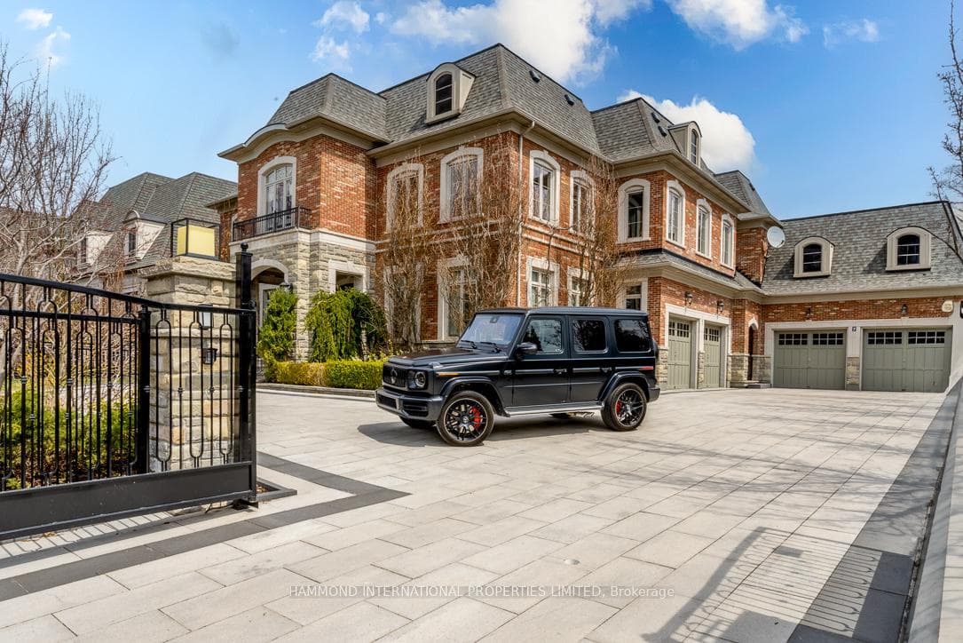 7 Maryvale Crescent, Richmond Hill, ON L4C 6P6, Richmond Hill — photo 1