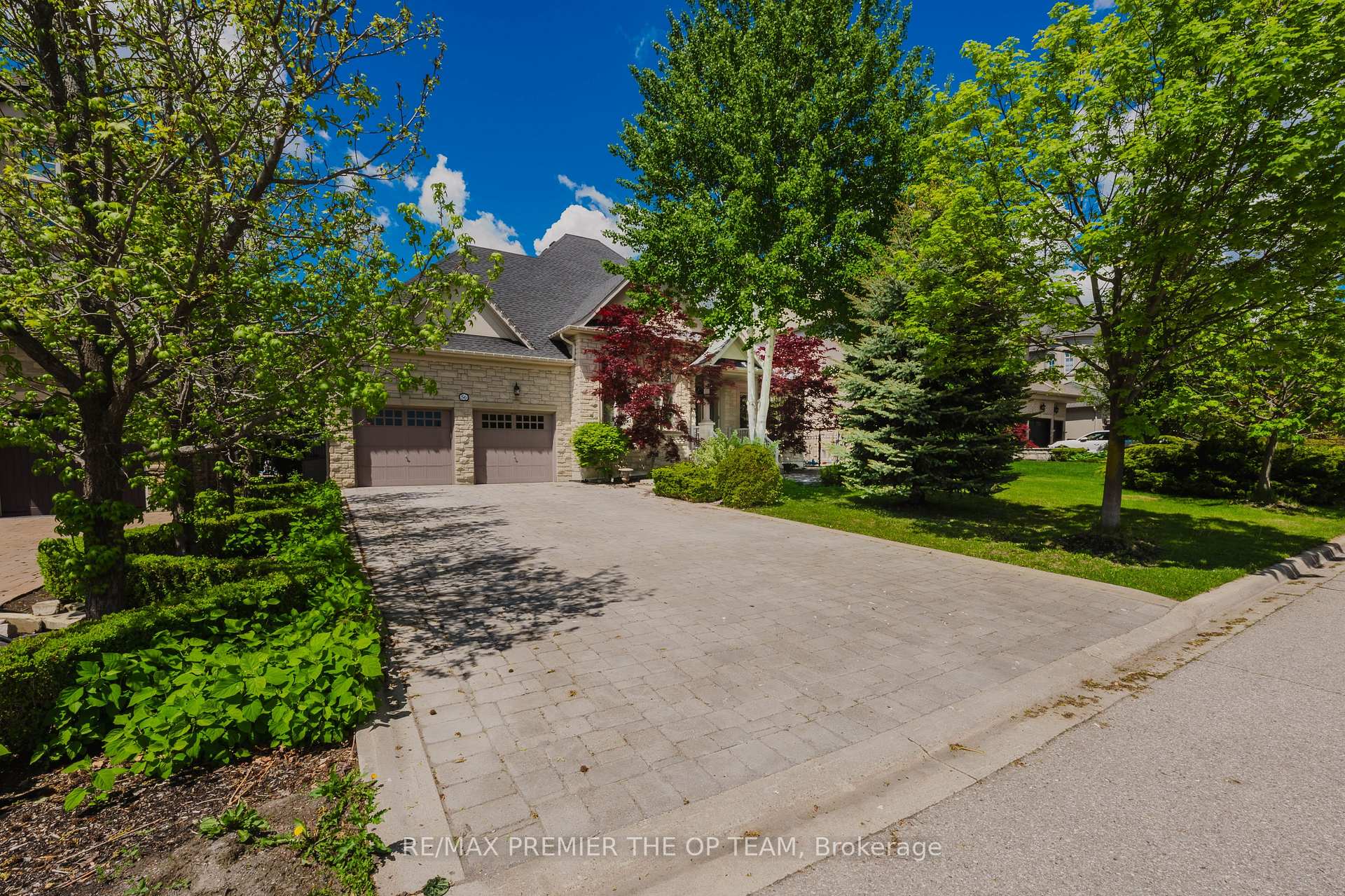 56 Park Ridge Drive Upper, Vaughan, ON L0J 1C0, Vaughan — photo 1