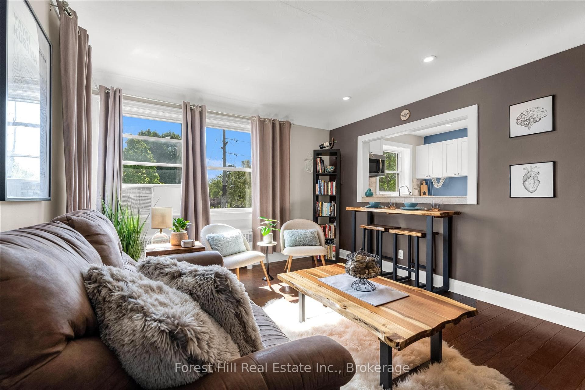 2 Stroud Road 5, Hamilton, ON L8S 1Z6, Hamilton — photo 1