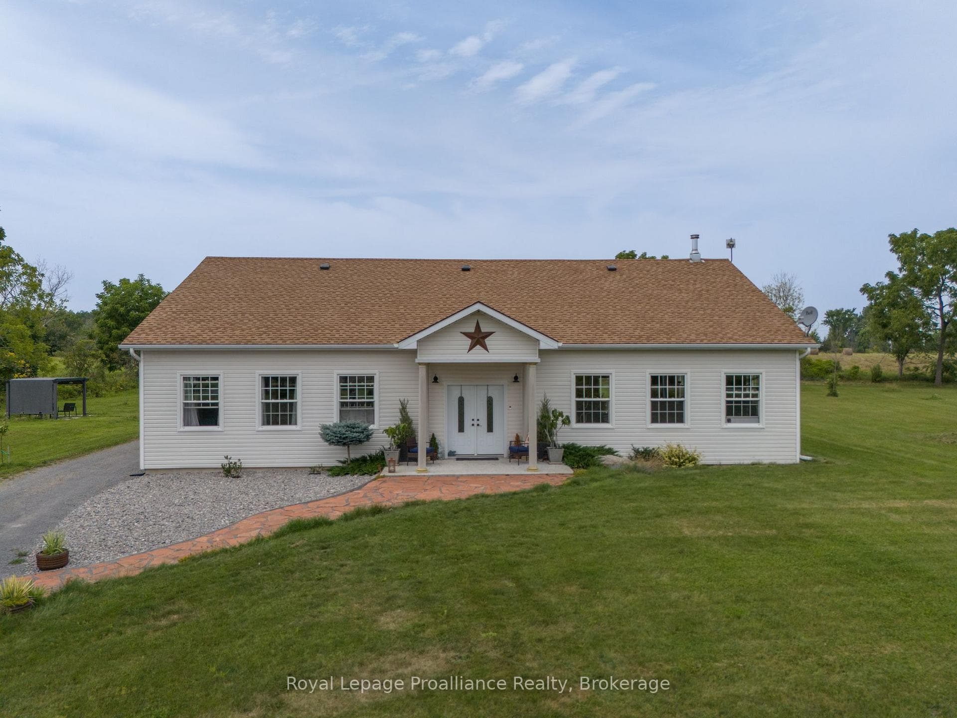 55 North Marysburgh Court, Prince Edward County, ON K0K 2T0, Prince Edward County — photo 1
