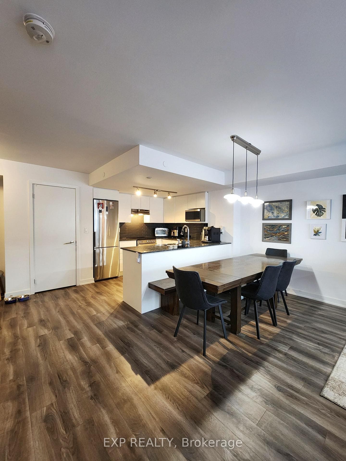 106 Varna Drive 7, Toronto, ON M6A 0C8, Toronto C04 — photo 1