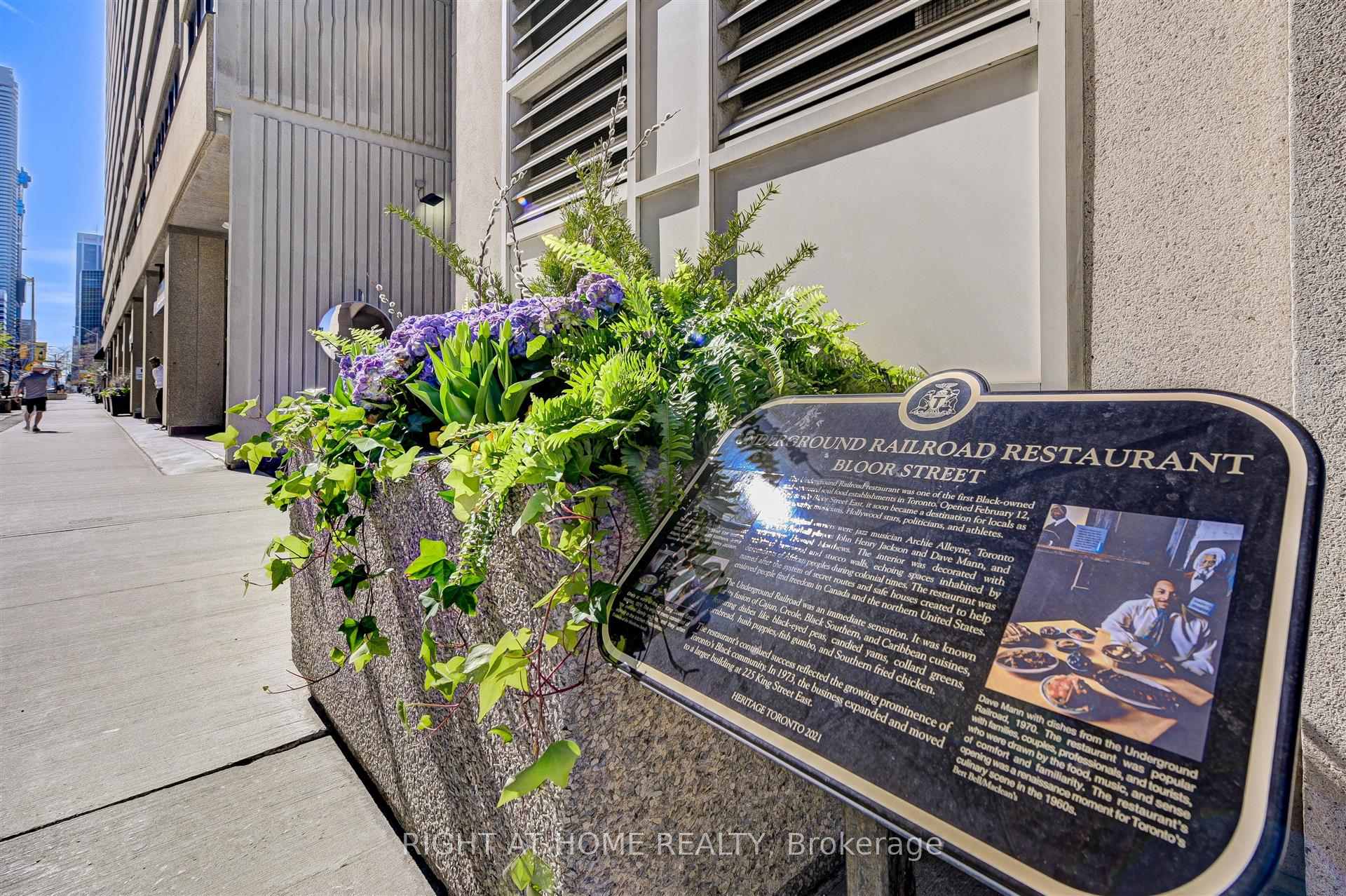 388 Bloor Street E 507, Toronto, ON M4W 3W9, Toronto C09 — photo 1
