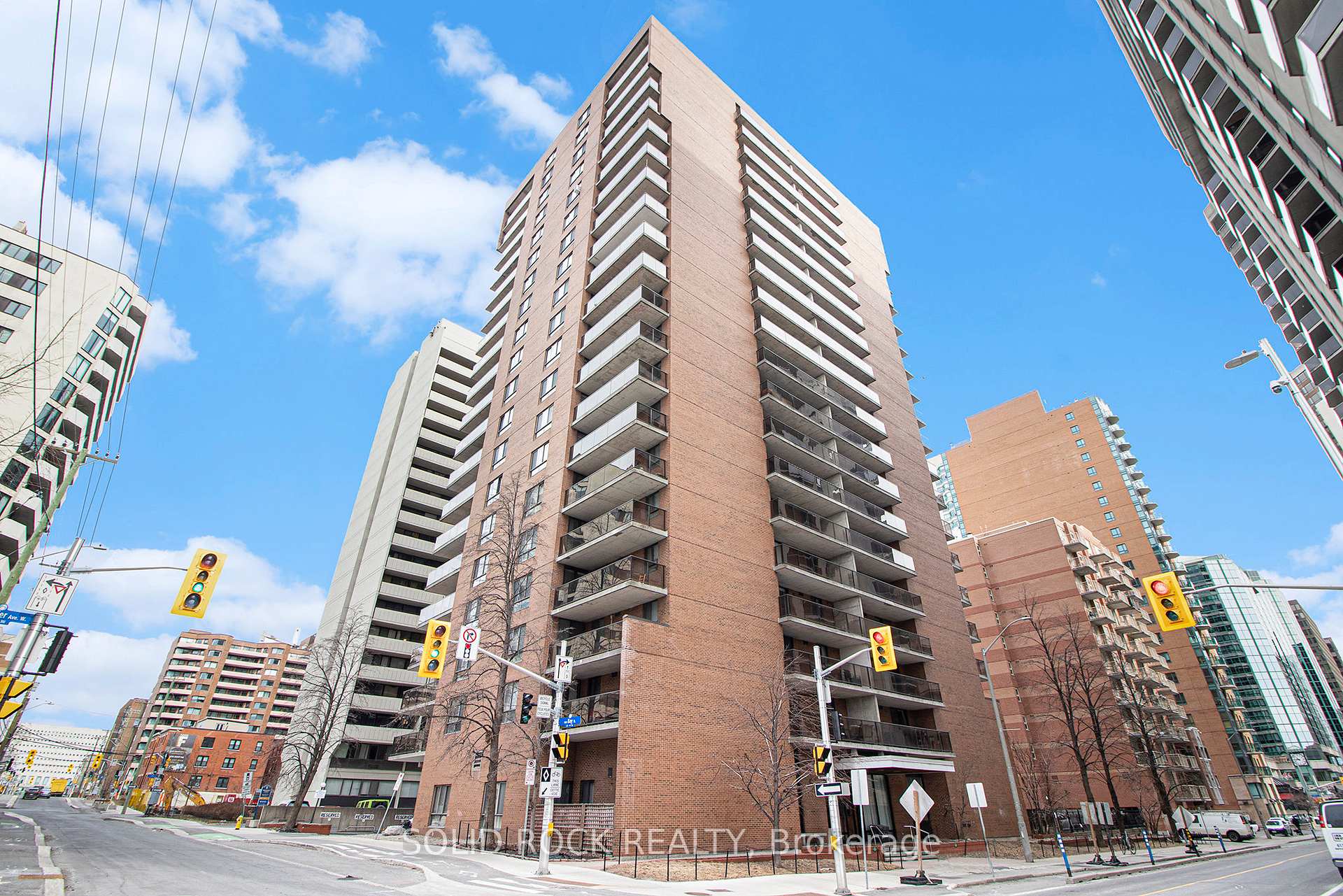 475 Laurier Avenue W 1204, Ottawa Centre, ON K1R 7X1, Ottawa Centre — photo 1