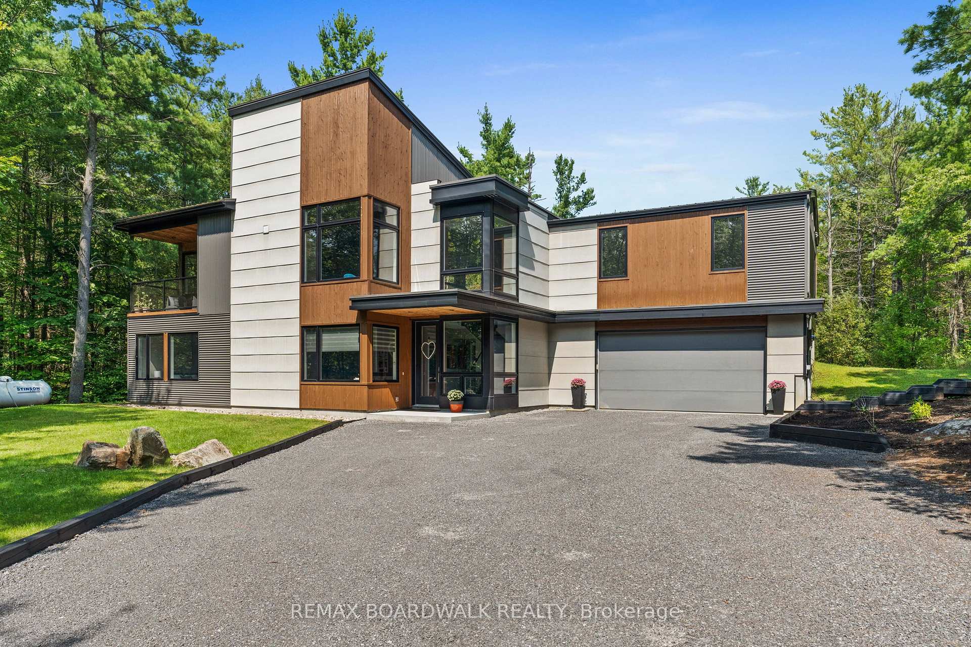 108 EDITH MARGARET Place, Carp - Huntley Ward, ON K2W 1A8, Carp - Huntley Ward — photo 1