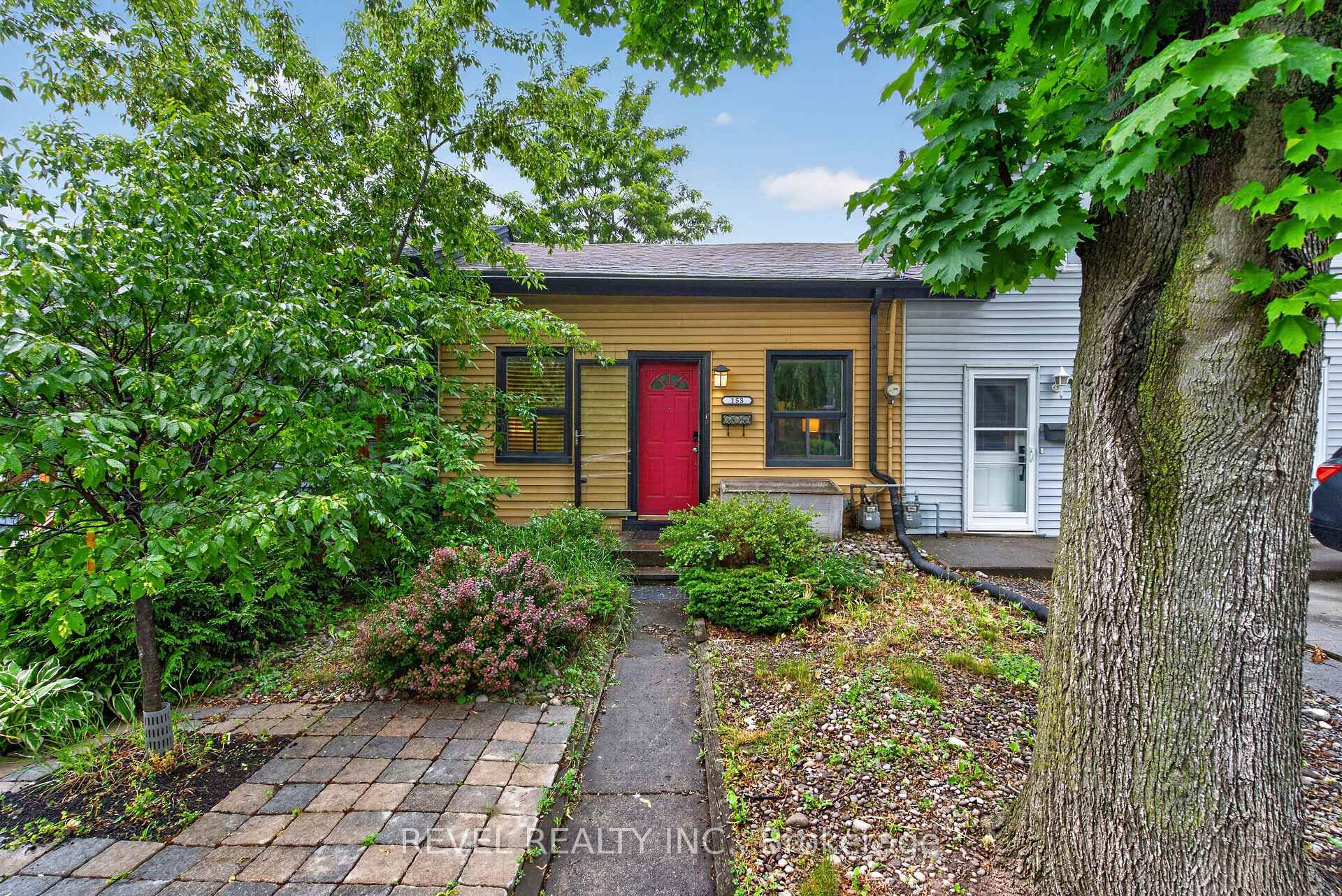153 Ferrie Street E, Hamilton, ON L8L 3T4, Hamilton — photo 1