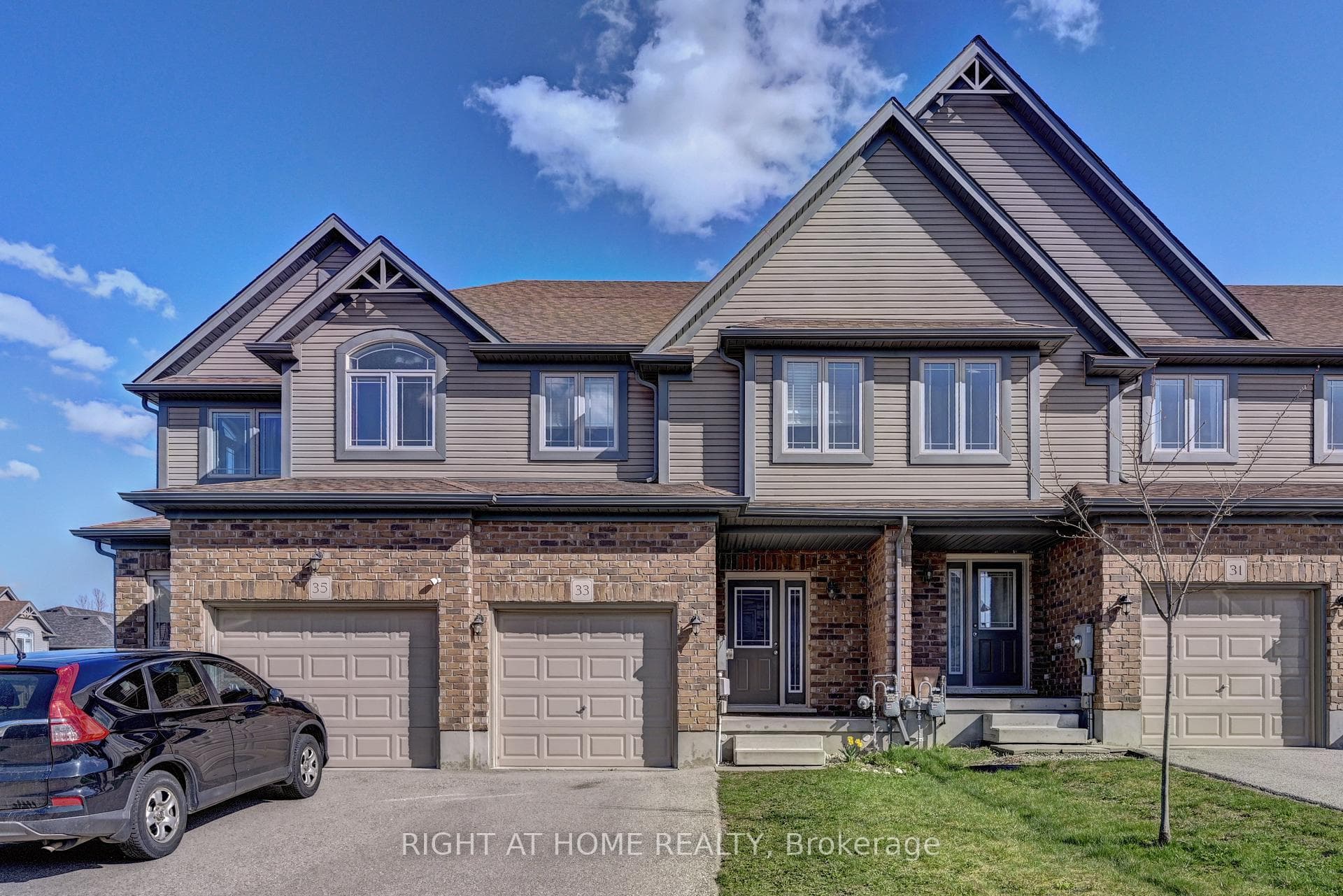 33 Mussen Street, Guelph, ON N1E 0K3, Guelph — photo 1