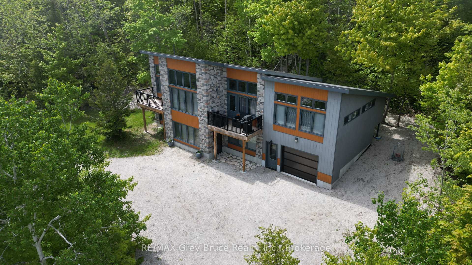 17 SHORELINE Drive, Northern Bruce Peninsula, ON N0H 1Z0, Northern Bruce Peninsula — photo 1