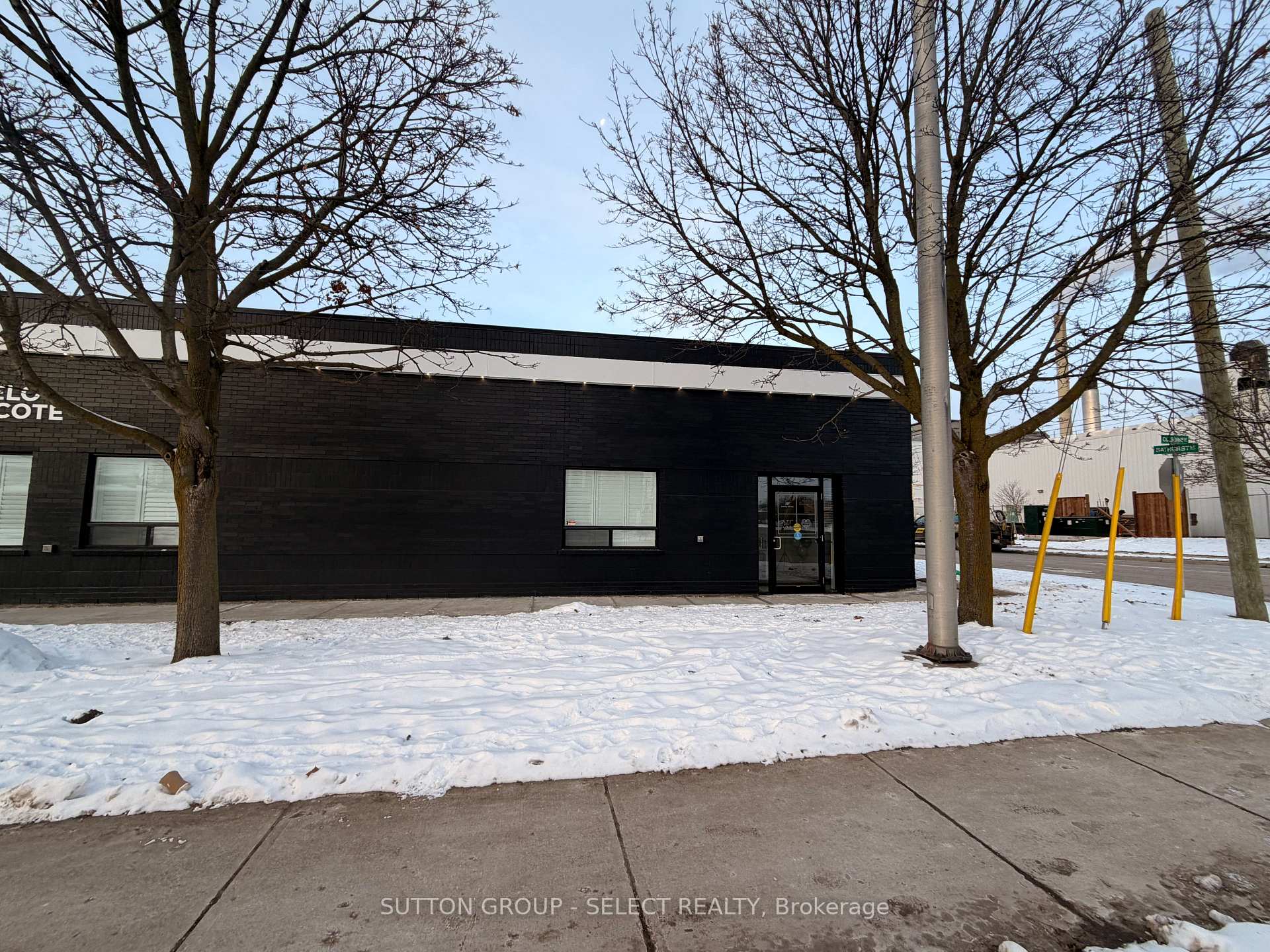 275 Colborne Street, London East, ON N6B 2S7, London East — photo 1