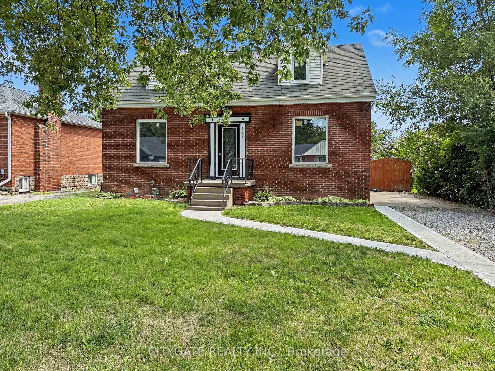 687 Upper James Street, Hamilton, ON L9C 2Z4, Hamilton — photo 1
