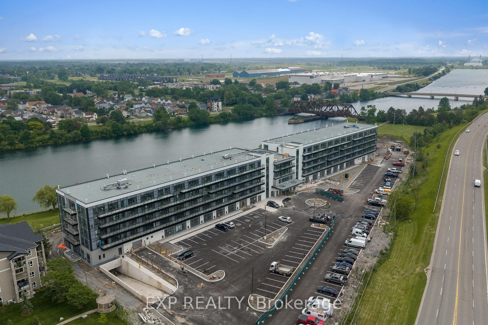 350 Prince Charles Dr Drive 247, Welland, ON L3C 7B3, Welland — photo 1
