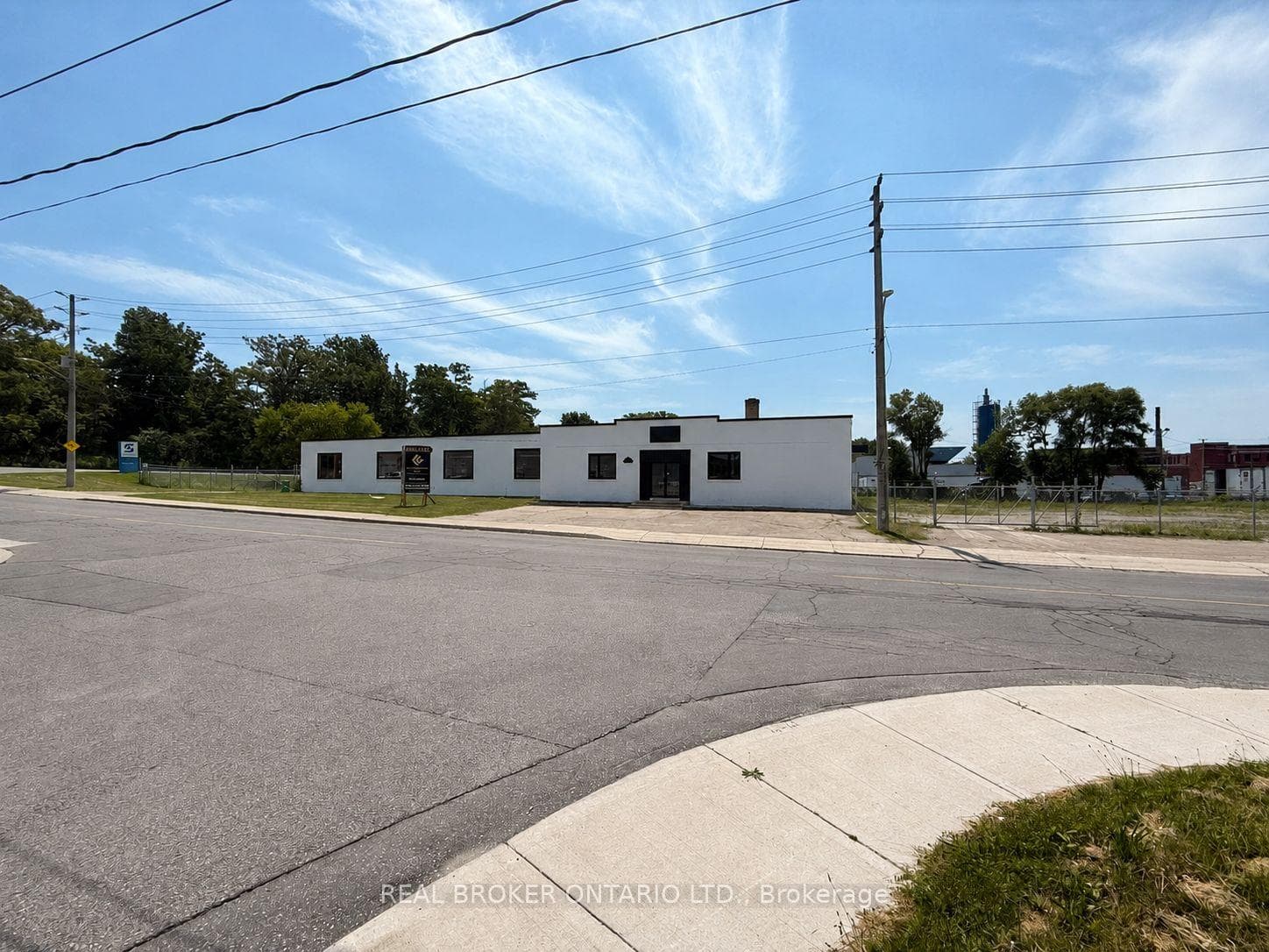 147 Mary Street, Brantford, ON N3S 3C1, Brantford — photo 1