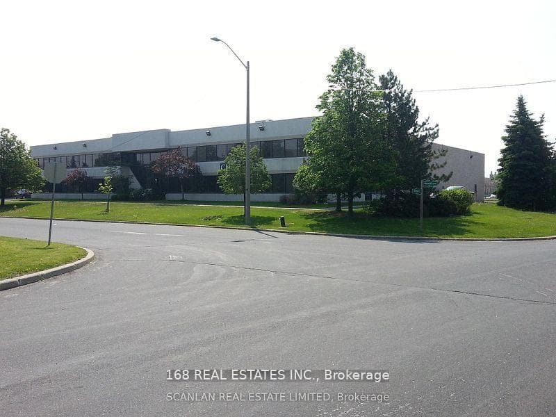 215 Konrad Crescent 2, Markham, ON L3R 8T9, Markham — photo 1