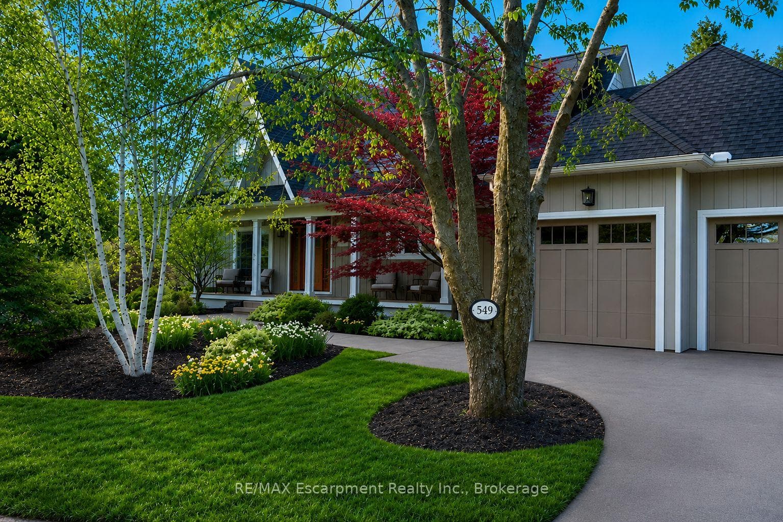 549 Jeanette Drive, Oakville, ON L6K 1M9