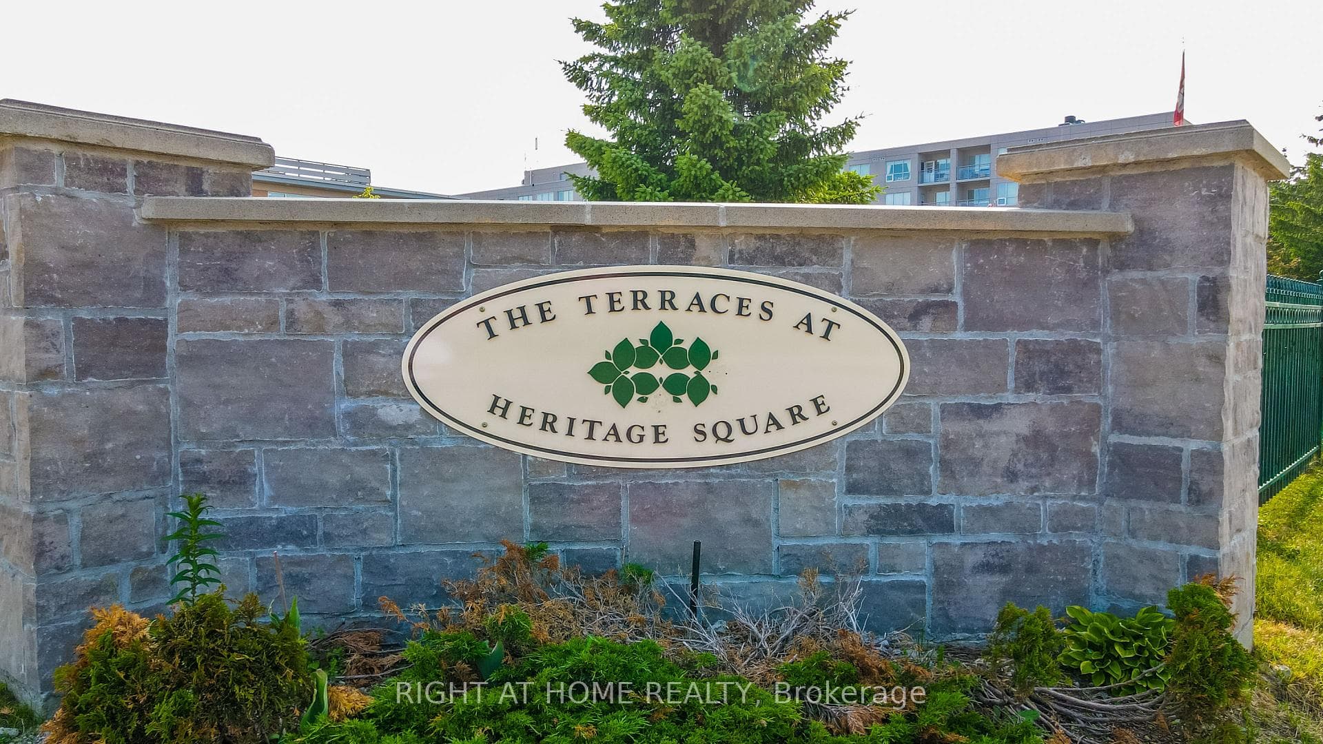 90 Dean Avenue 410, Barrie, ON L4N 0M3, Barrie — photo 1