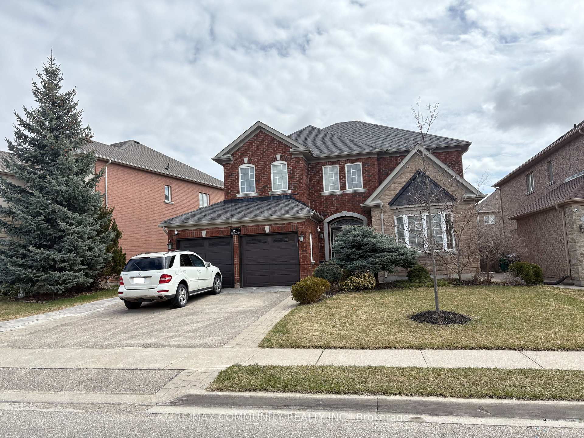 60 Saint Hubert Drive, Brampton, ON L6P 1Y5, Brampton — photo 1