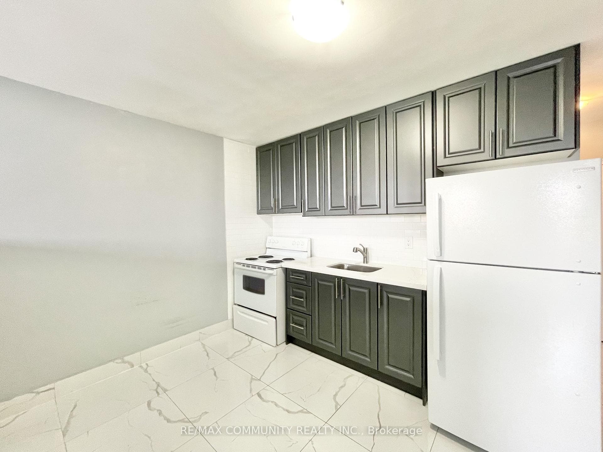 2624 Eglinton Avenue E 2, Toronto, ON M1K 2S3, Toronto E08 — photo 1