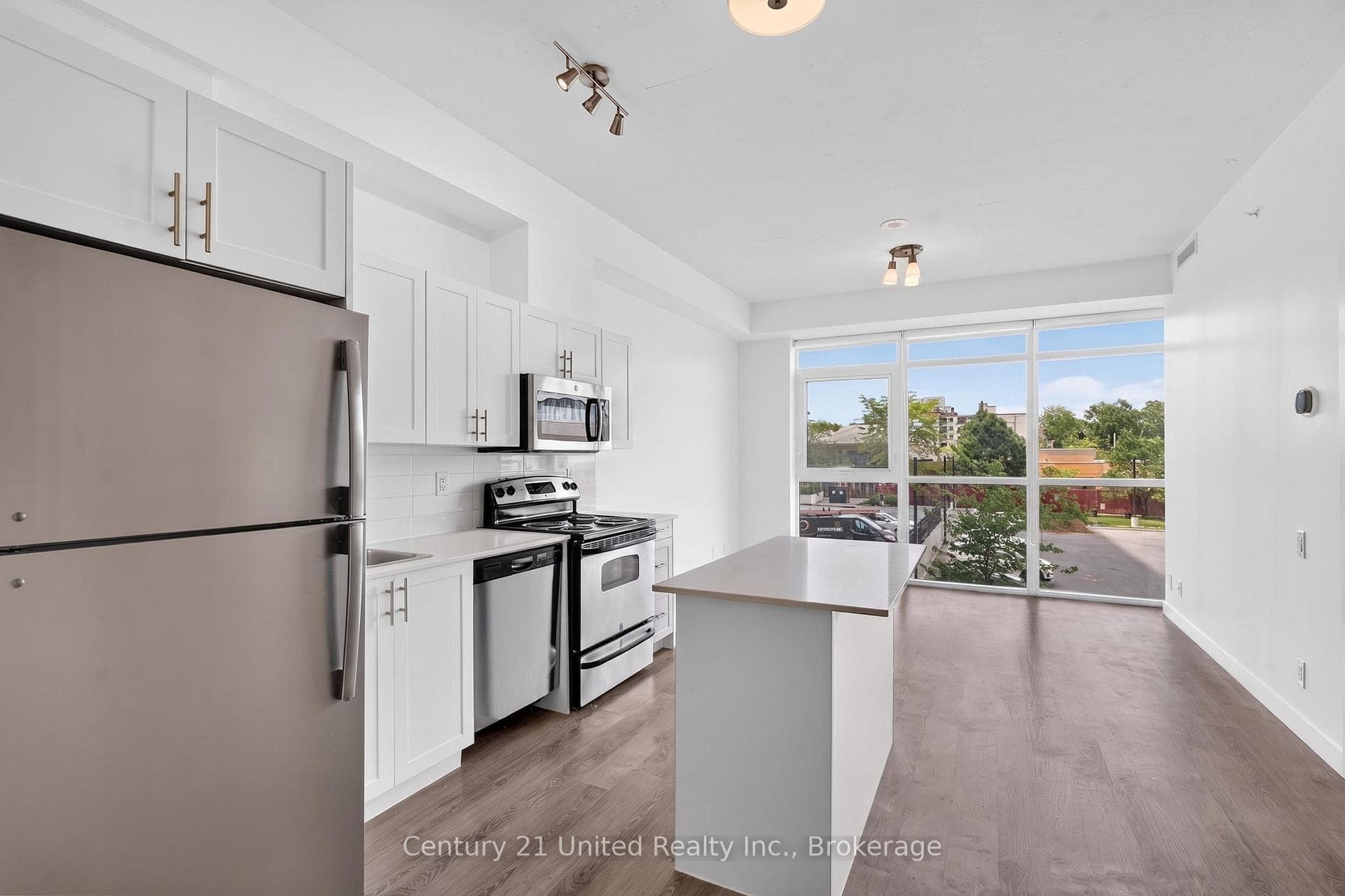 100 Bond Street E 422, Oshawa, ON L1G 0B7, Oshawa — photo 1
