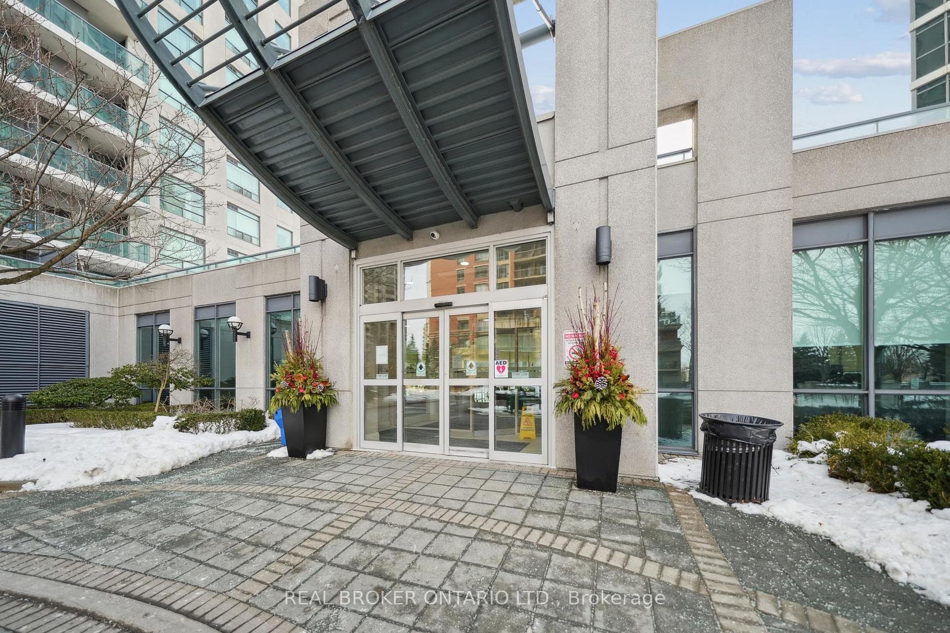 28 Harrison Garden Boulevard 808, Toronto, ON M2N 7B5, Toronto C14 — photo 1