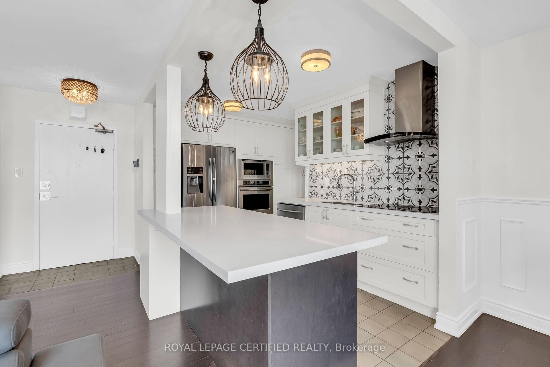 3170 Kirwin Avenue 1402, Mississauga, ON L5A 3R1, Mississauga — photo 1