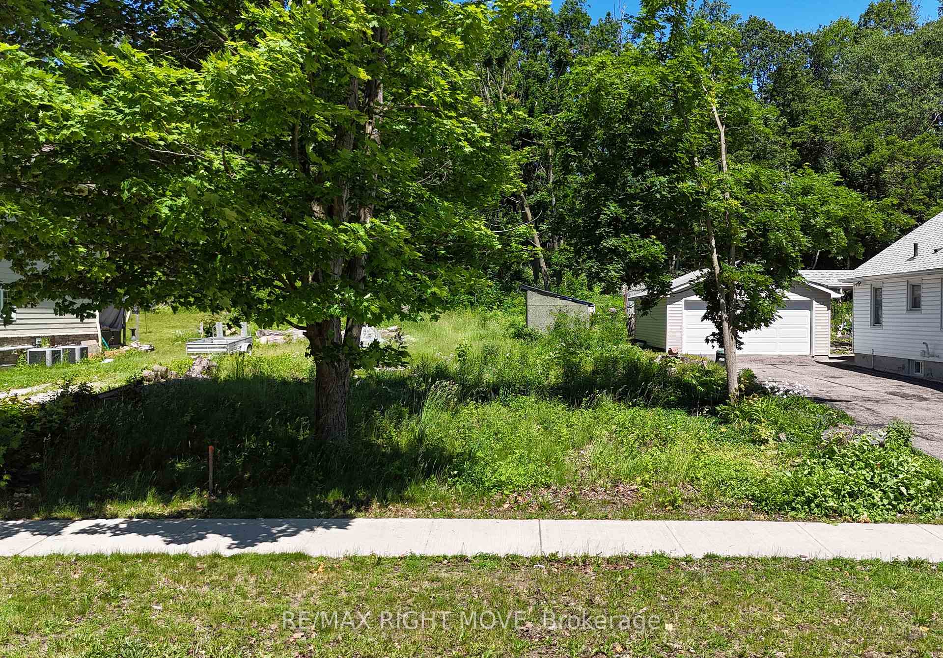 256 Harvey Street, Orillia, ON L3V 3M4, Orillia — photo 1
