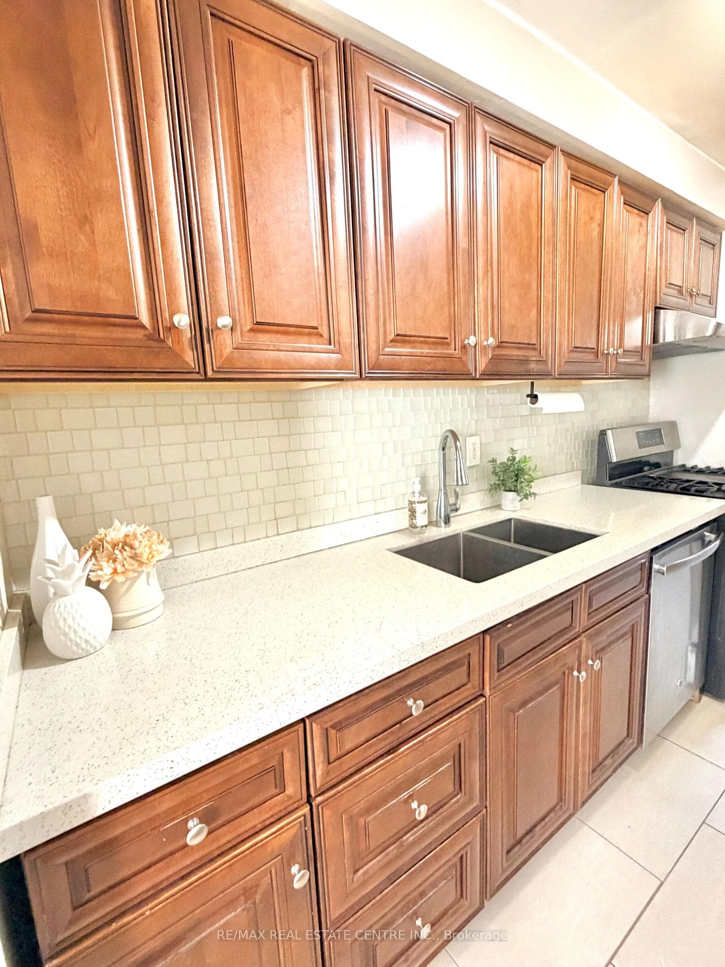 2755 Windwood Drive 17, Mississauga, ON L5N 2C8, Mississauga — photo 1