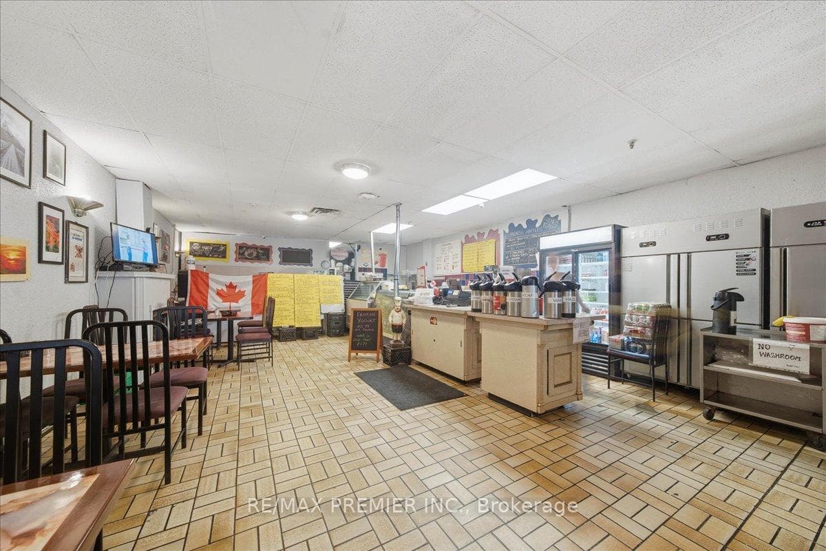 184 King Street E, Hamilton, ON L8N 1B4, Hamilton — photo 1