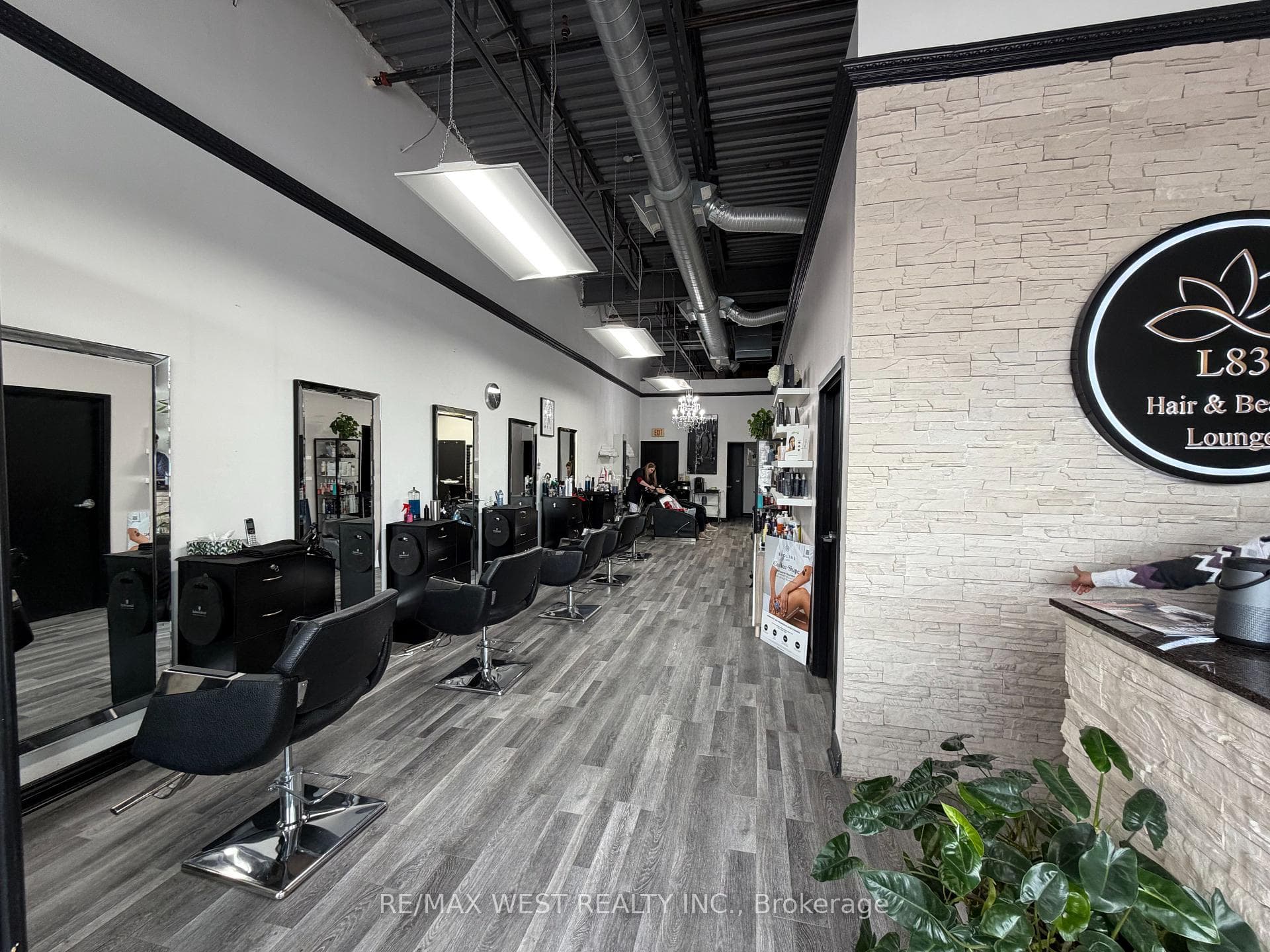 8707 dufferin Street 6, Vaughan, ON L4J 0A2, Vaughan — photo 1