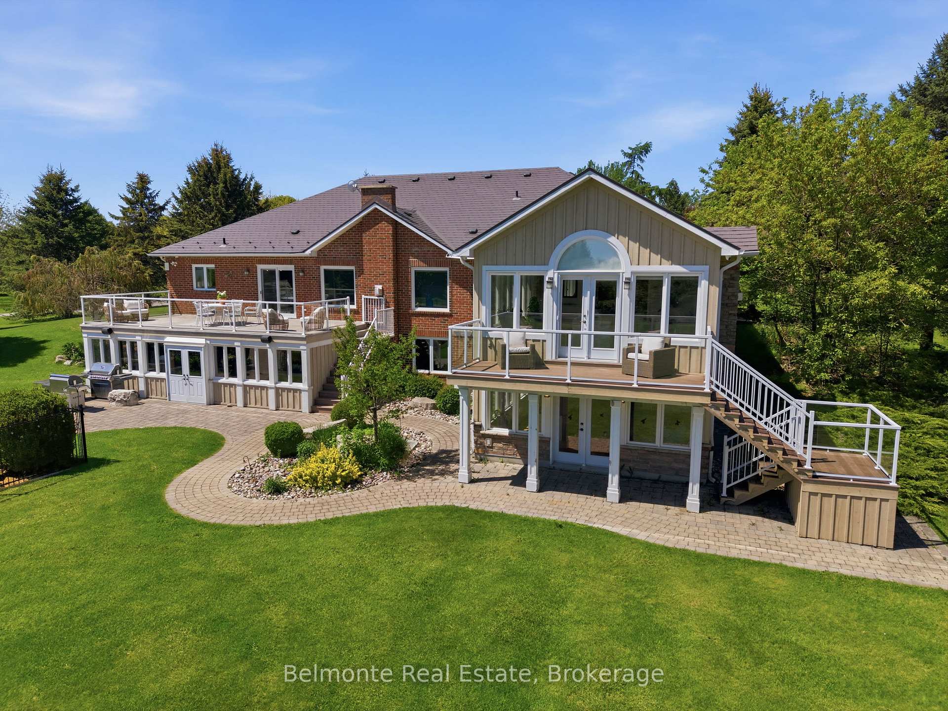 1045 Brawley Road W, Whitby, ON L1M 1M7