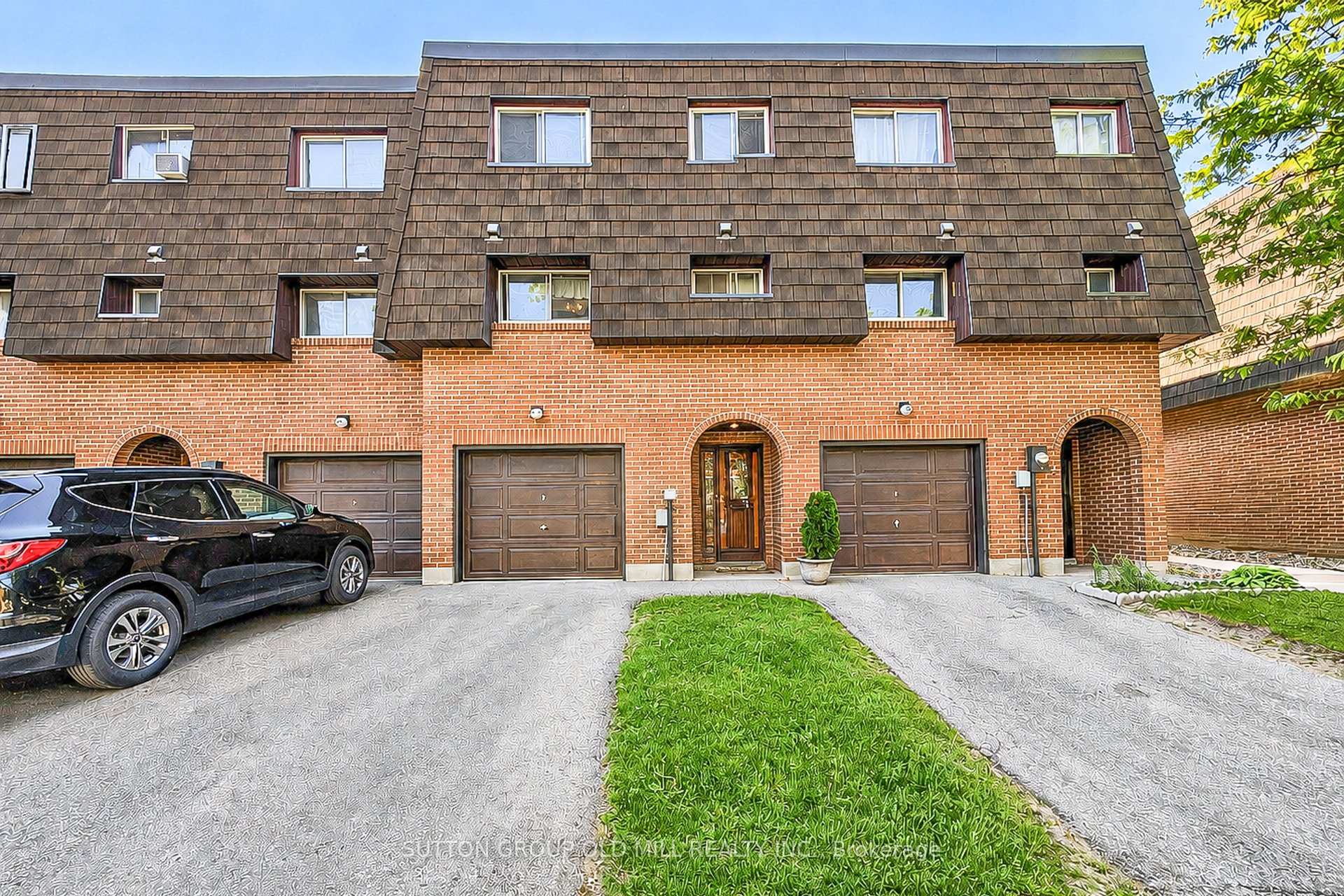 96 Darras Court, Brampton, ON L6T 1W7, Brampton — photo 1