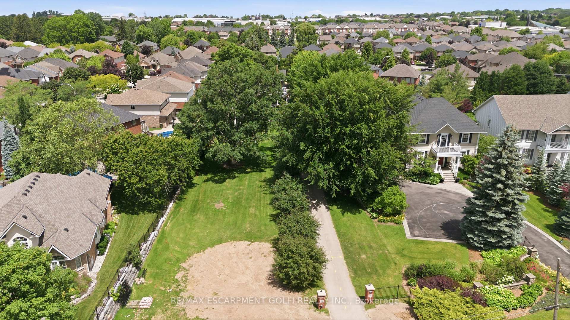 292 Main Street W A, Grimsby, ON L3M 1S4, Grimsby — photo 1