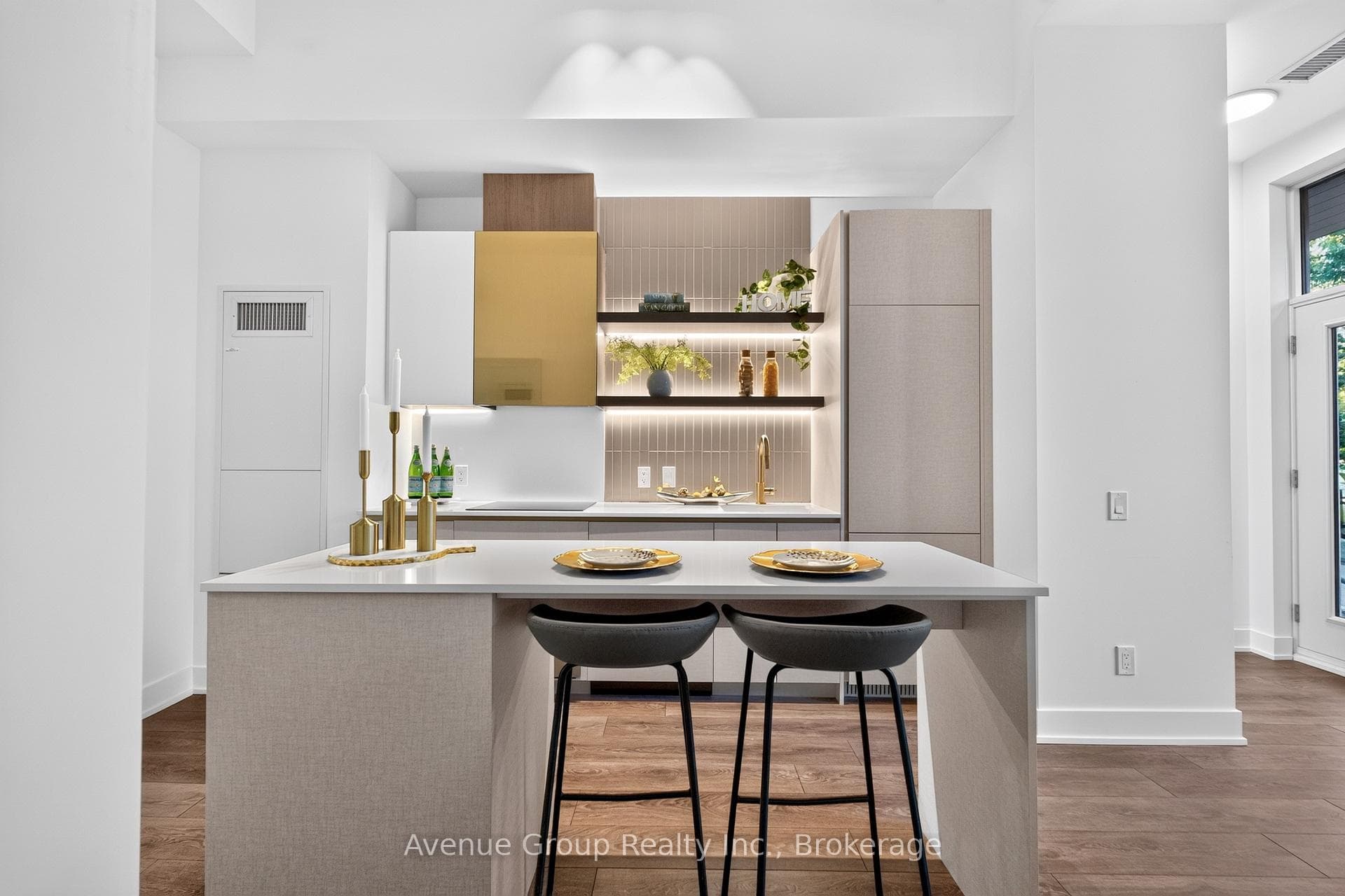 1285 Queen Street E TH58, Toronto, ON M4L 1C2, Toronto E01 — photo 1