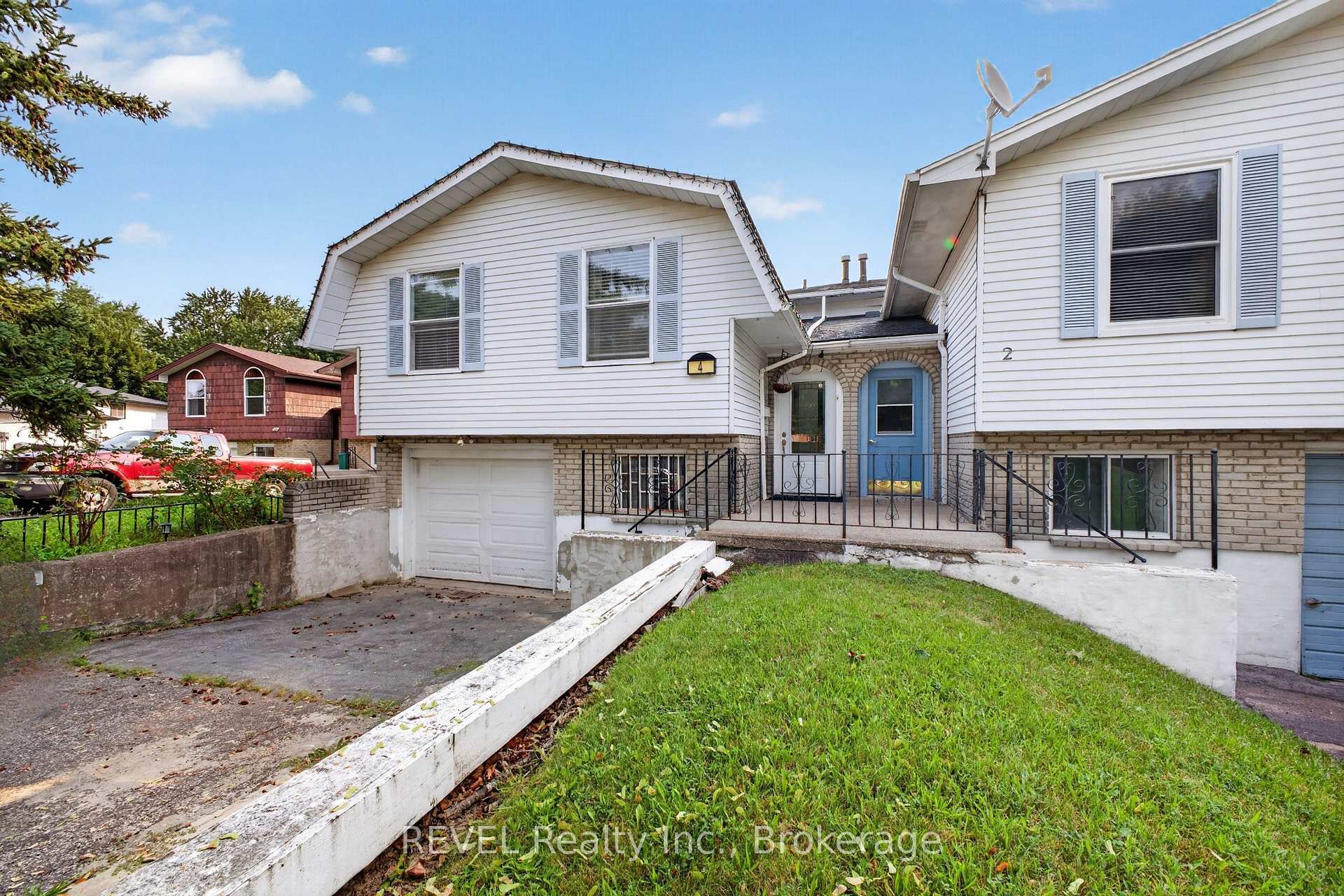 4 Kerwin Gate, St. Catharines, ON L2N 4J8, St. Catharines — photo 1