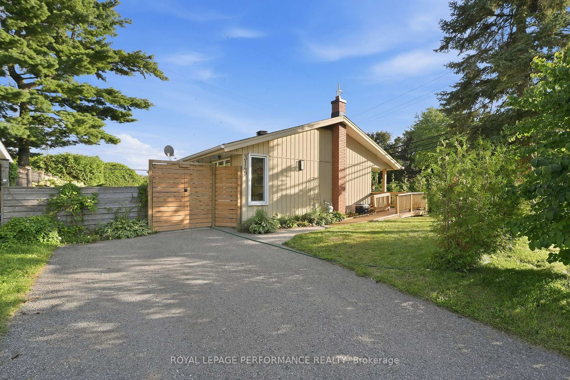 3149 Southmore Drive E, Billings Bridge - Riverside Park and Area, ON K1V 6Z6, Billings Bridge - Riverside Park and Area — photo 1