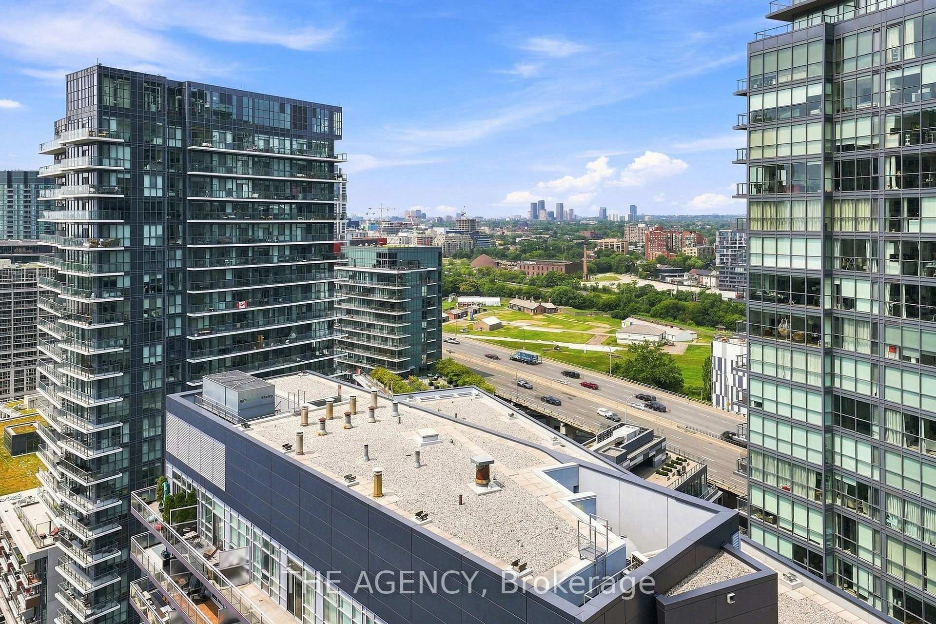 600 Fleet Street 2301, Toronto, ON M5V 1B7, Toronto C01 — photo 1