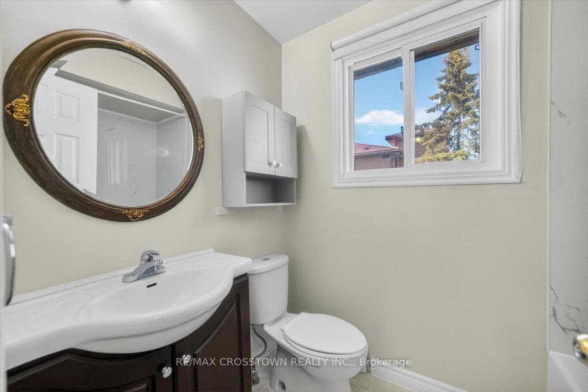 1095 Mississaga Street W 121, Orillia, ON L3V 6W7, Orillia — photo 1