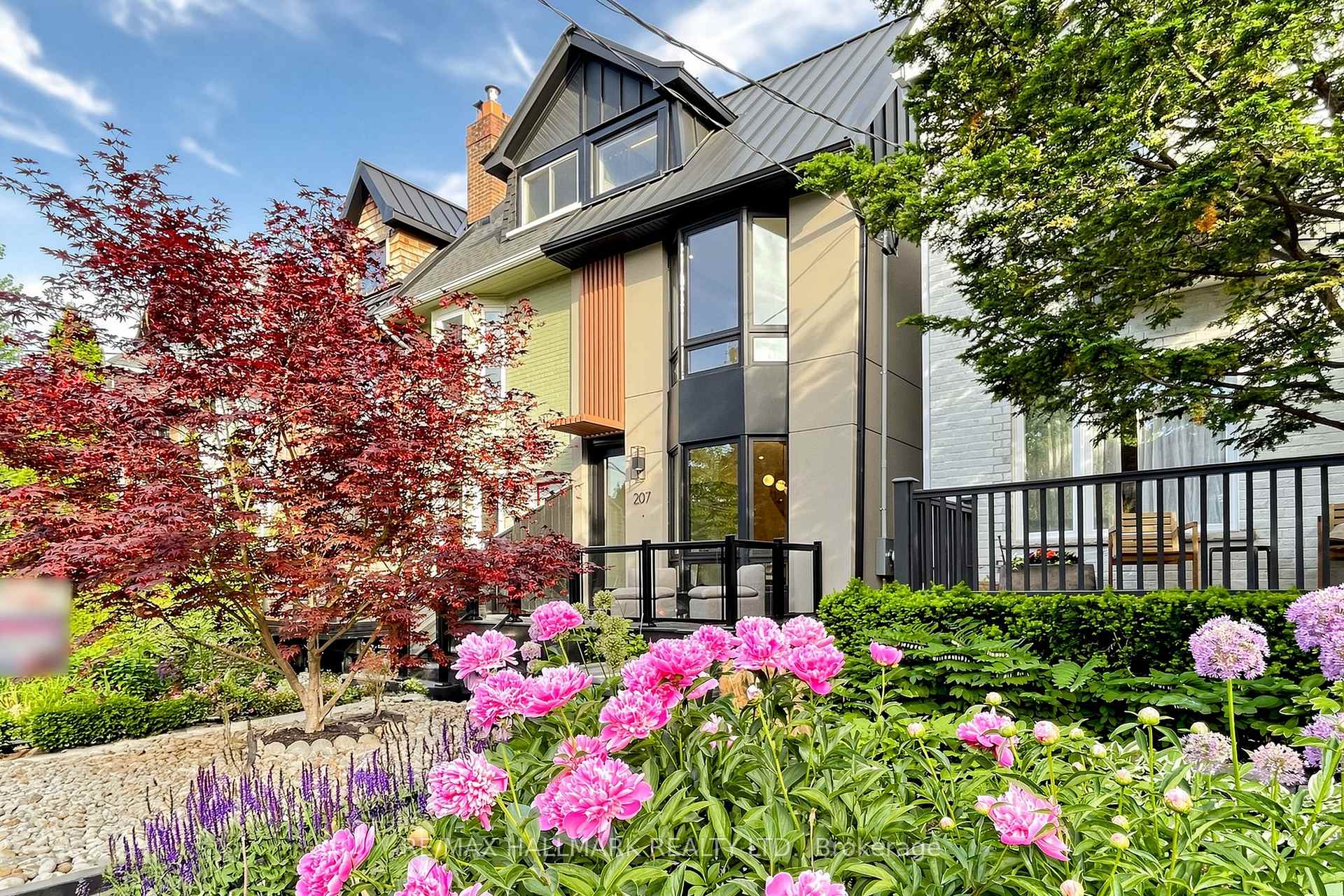 207 Victor Avenue, Toronto E01, ON M4K 1B3, Toronto E01 — photo 1