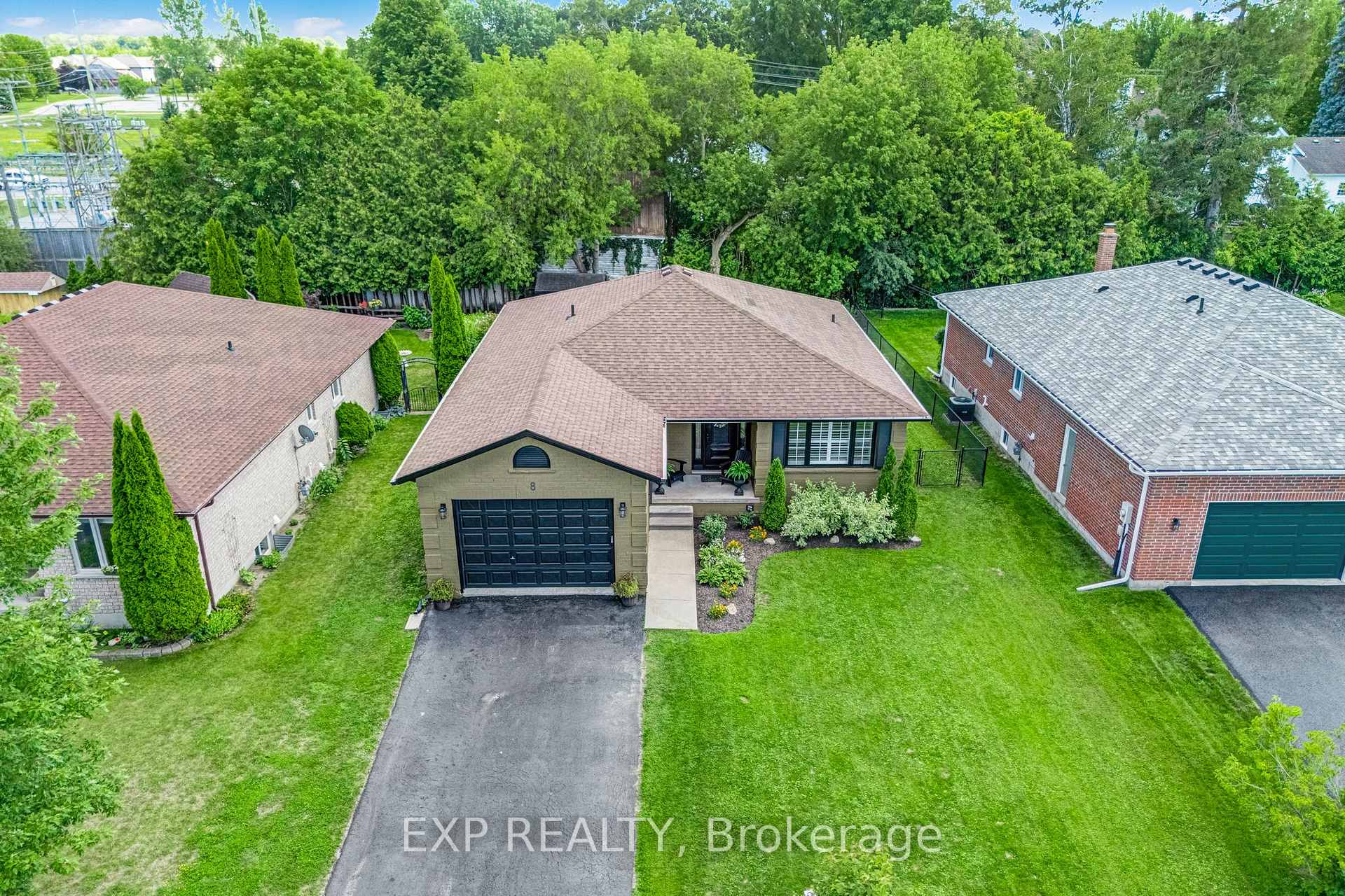 8 Low Boulevard, Uxbridge, ON L9P 1W7, Uxbridge — photo 1