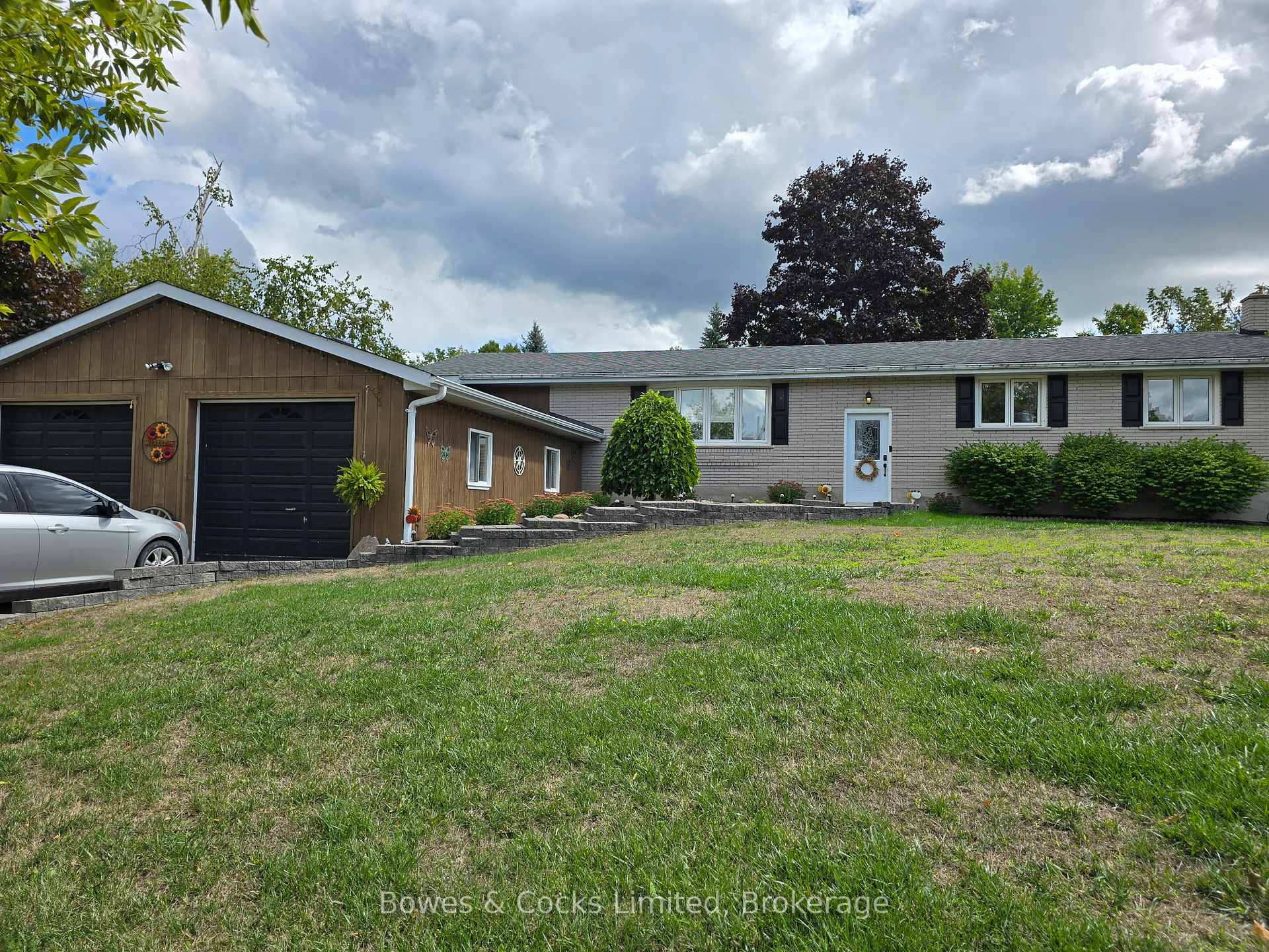 33 Maple Grove Road, Kawartha Lakes, ON K9V 4R6, Kawartha Lakes — photo 1