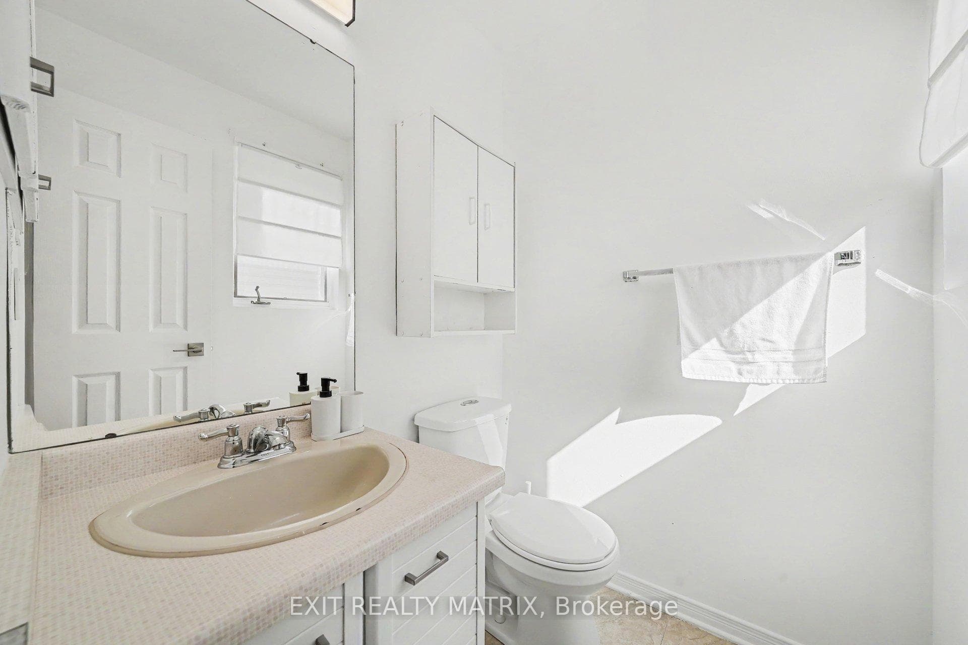 3773 Autumnwood Street, Blossom Park - Airport and Area, ON K1T 2G7, Blossom Park - Airport and Area — photo 1