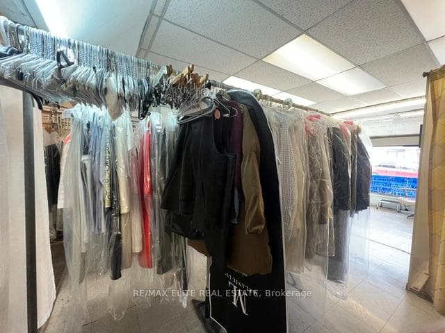 526 Eglinton Avenue W, Toronto, ON M5N 1B4, Toronto C04 — photo 1