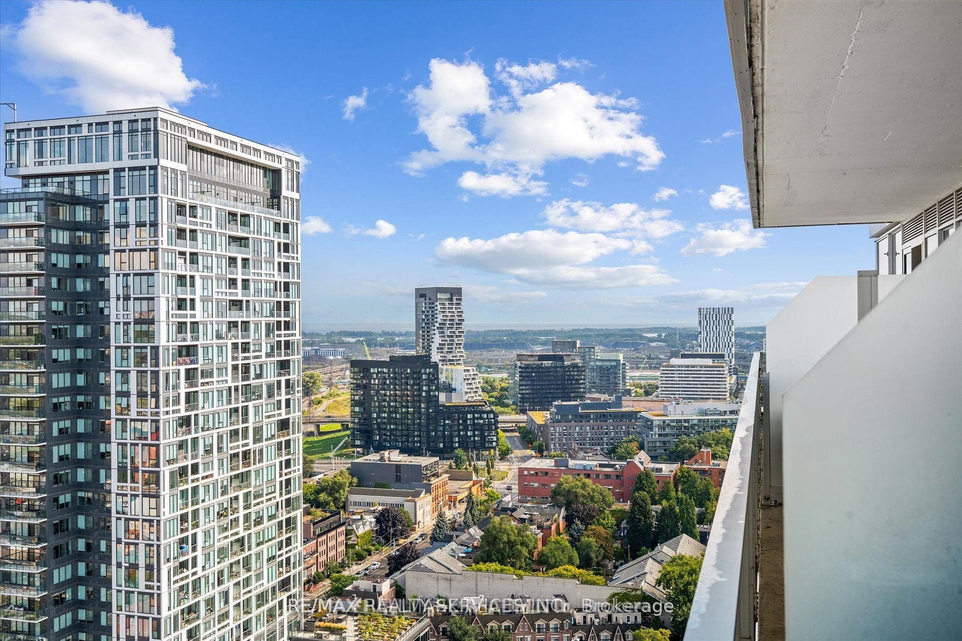 20 Tubman Avenue 2307, Toronto, ON M5A 0M5, Toronto C08 — photo 1