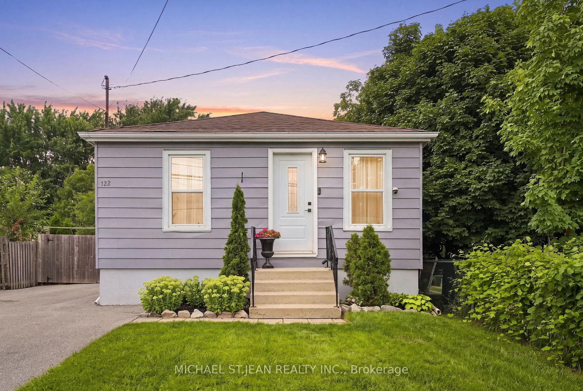 122 Limeridge Road W, Hamilton, ON L9C 2V2, Hamilton — photo 1