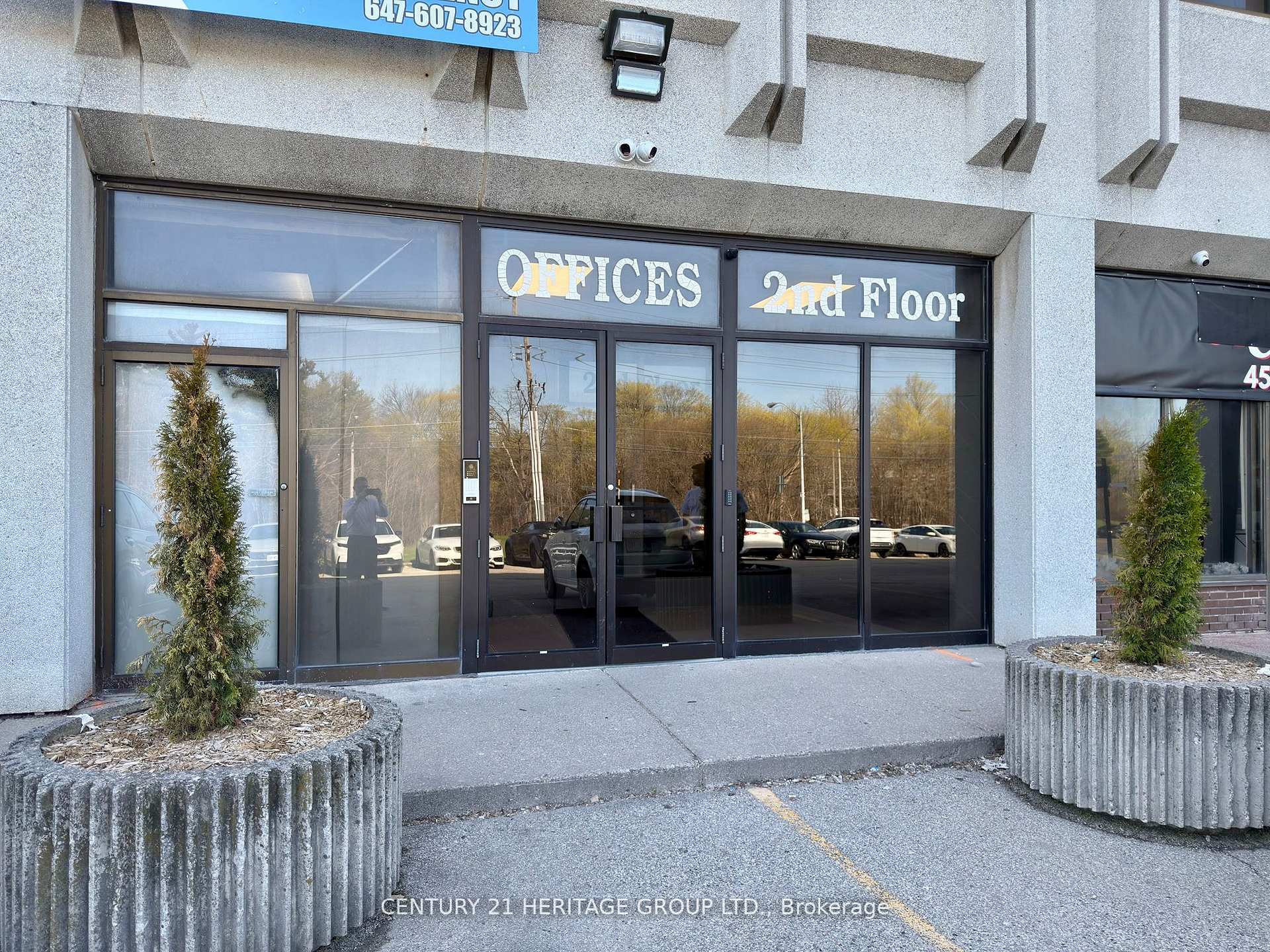 4544 Dufferin Street 208 A, Toronto, ON M3H 5R9, Toronto W05 — photo 1