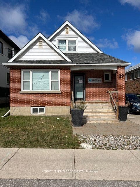 39 John Street, Bradford West Gwillimbury, ON L3Z 0B4, Bradford West Gwillimbury — photo 1