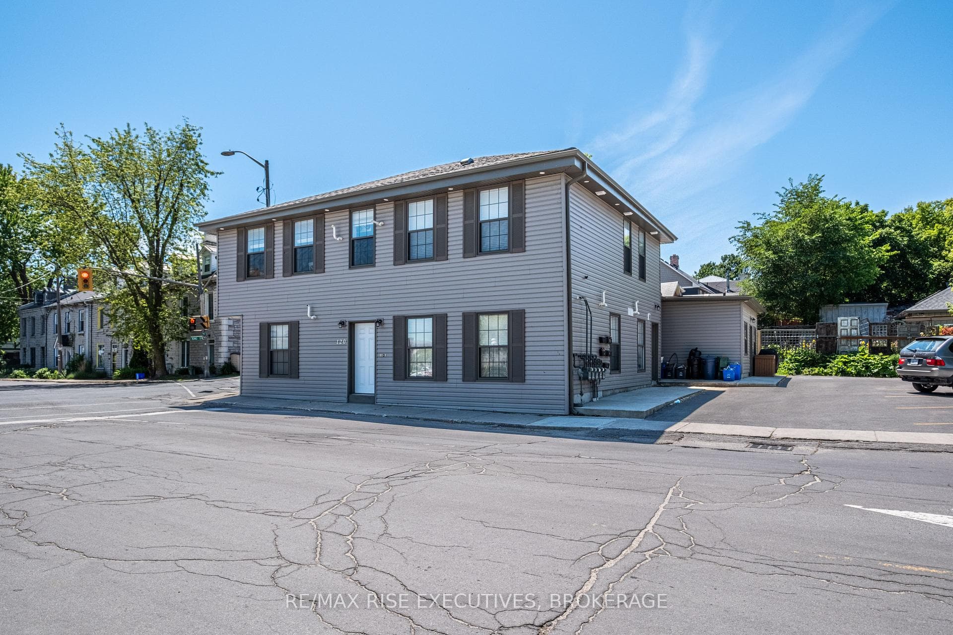 120 Yonge Street, Kingston, ON K7M 1E0, Kingston — photo 1