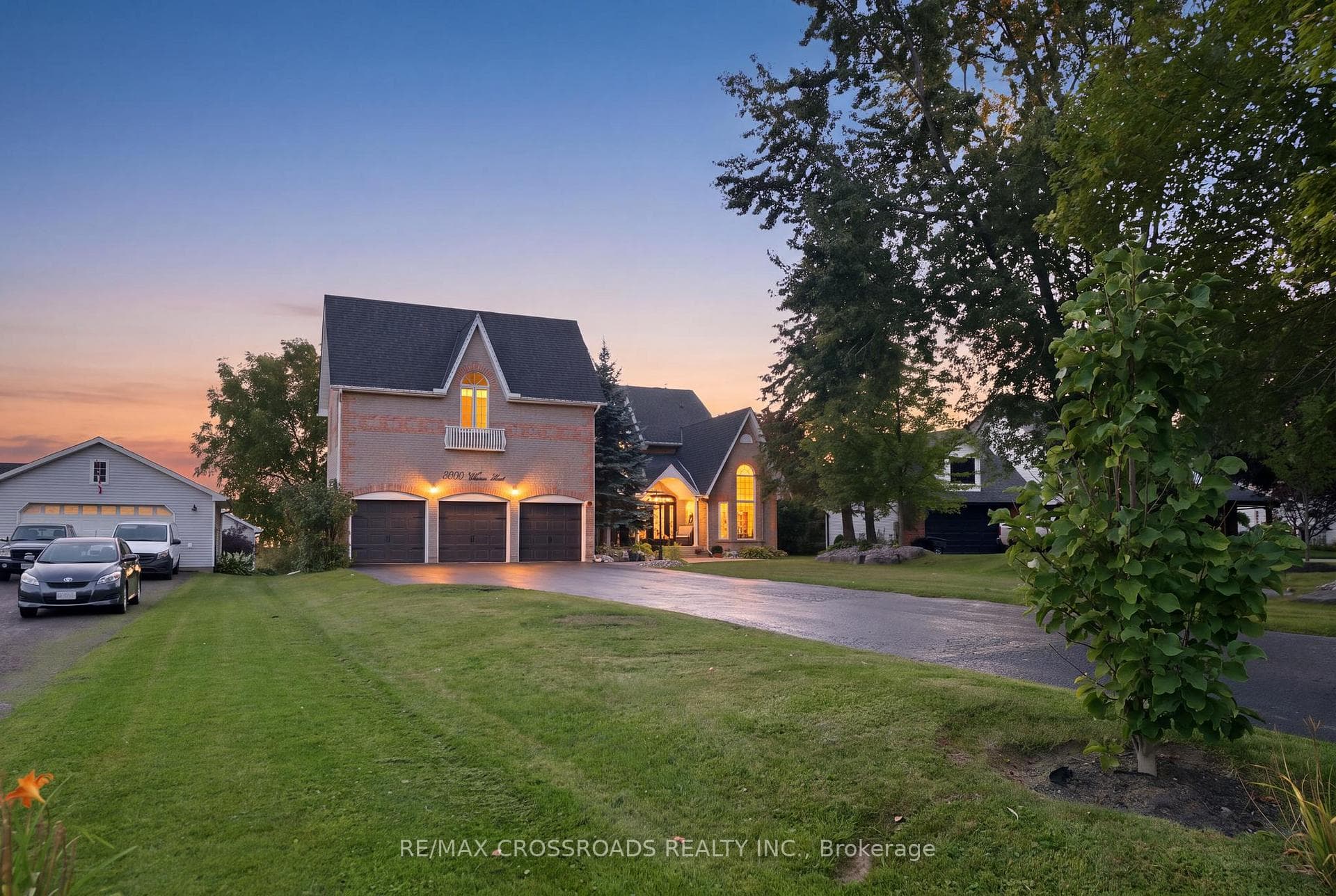 5050 William Street, Pickering, ON L1Y 1B7, Pickering — photo 1